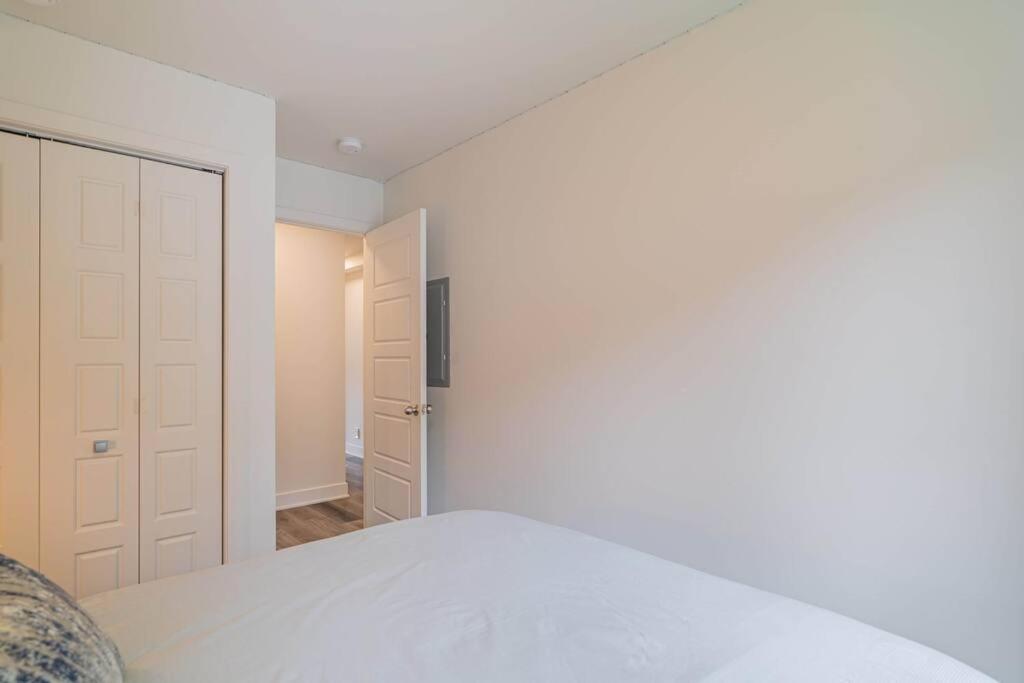 Stylish 3BR Oasis with 2 FREE Parking Spots