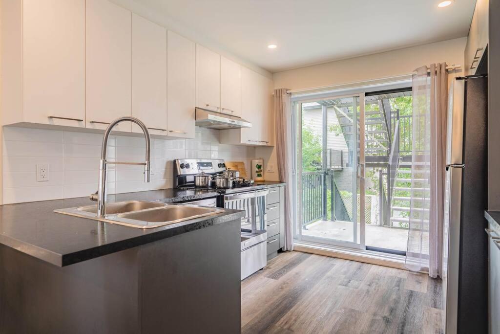Stylish 3BR Oasis with 2 FREE Parking Spots