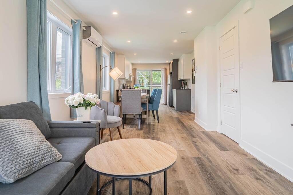 Stylish 3BR Oasis with 2 FREE Parking Spots