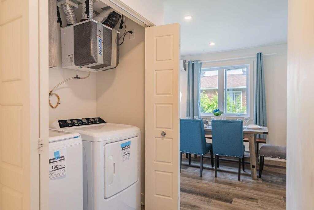 Stylish 3BR Oasis with 2 FREE Parking Spots