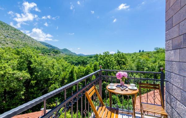 Villa Kate - outdoor pool, 4 bedrooms, free parking