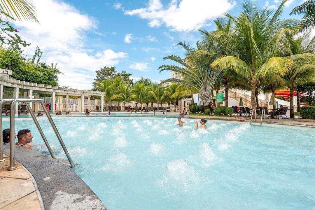 Lacqua diRoma PISCINA 24 HORAS