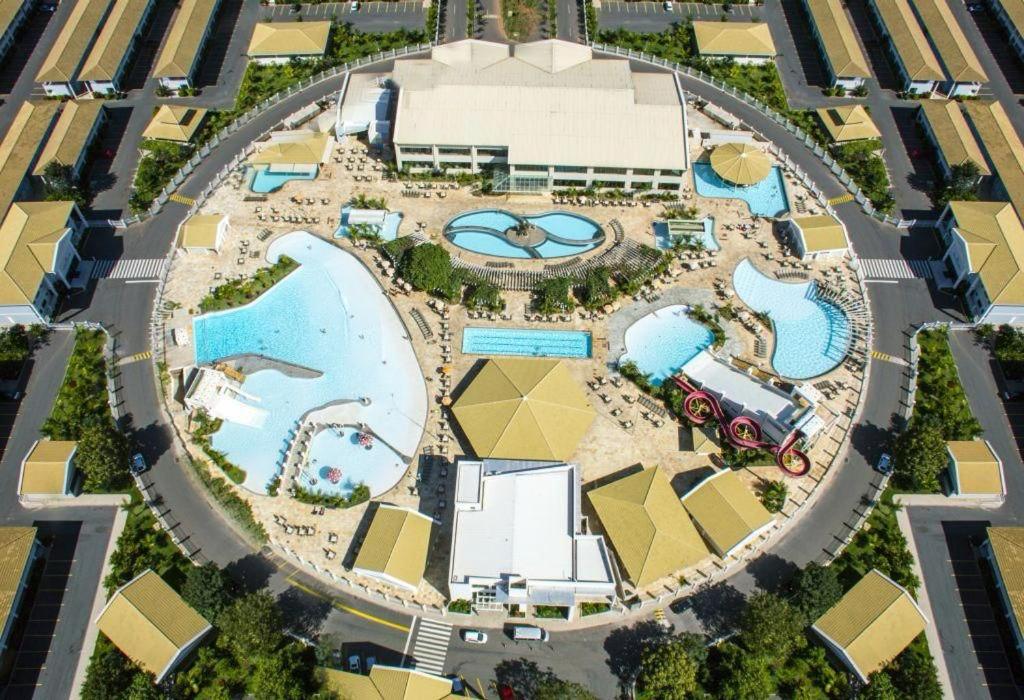 Lacqua diRoma PISCINA 24 HORAS