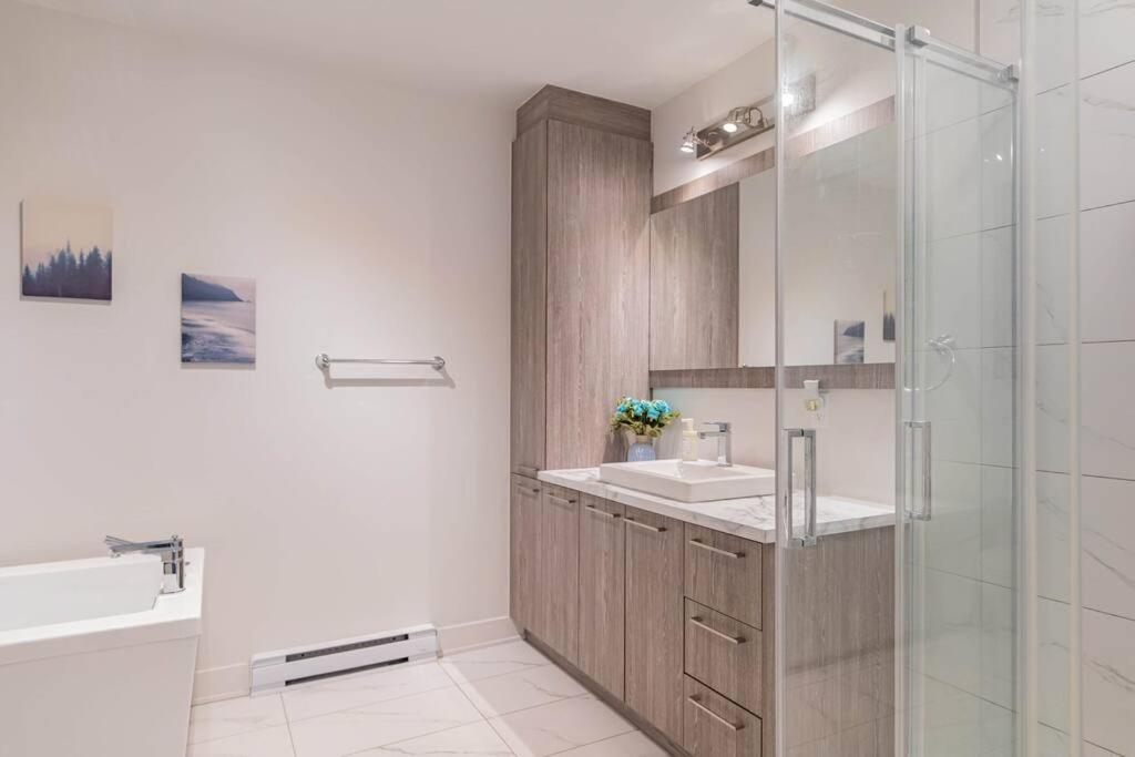 Modern 3BR Escape with 2 FREE Parking Spots