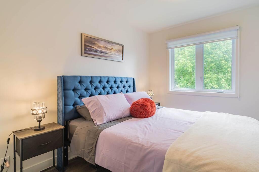 Modern 3BR Escape with 2 FREE Parking Spots