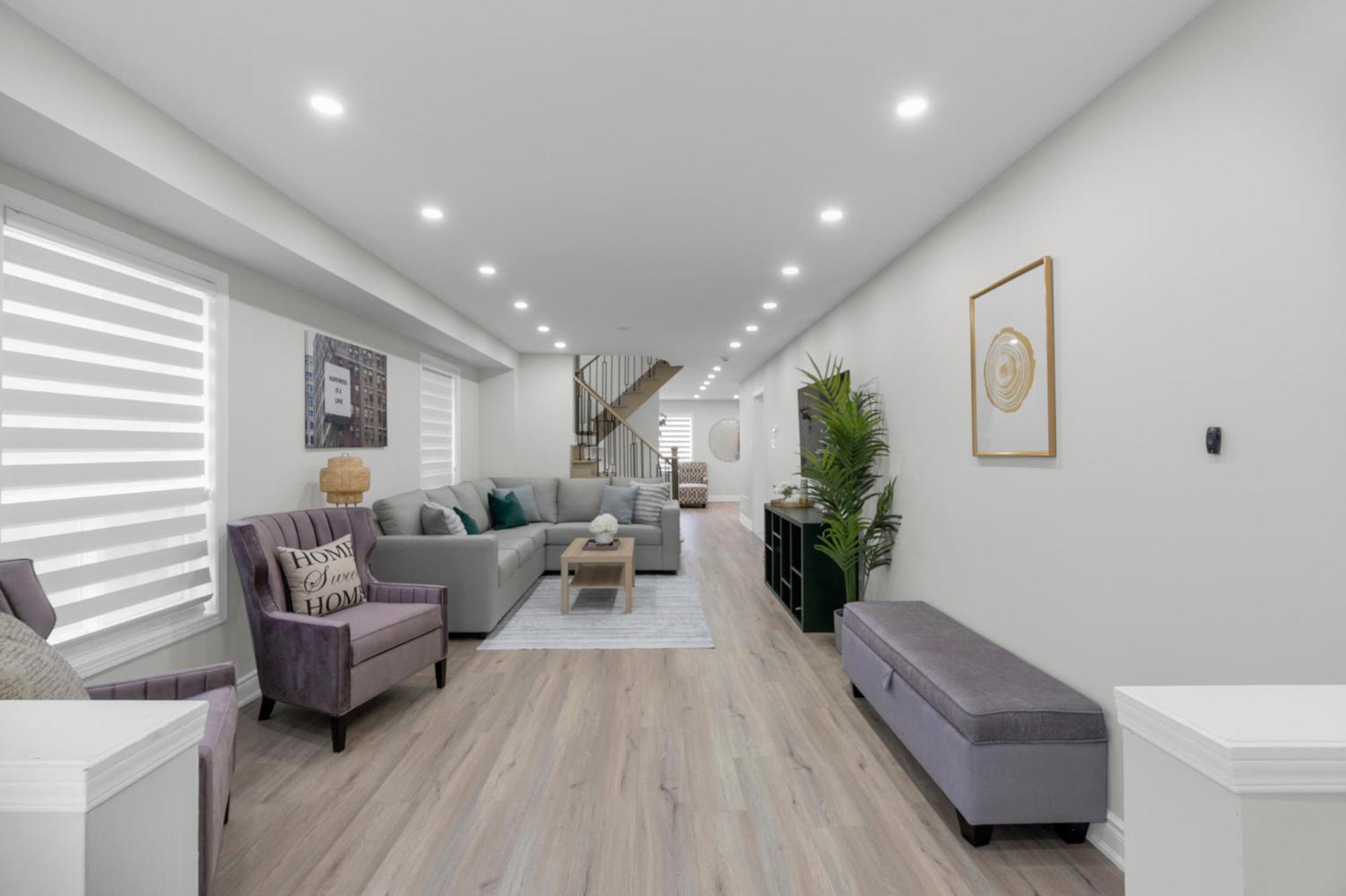 6 Bedroom House with Basement and Balcony