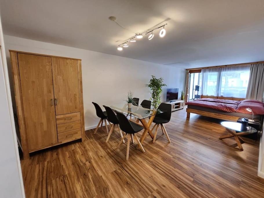 Für 4 Pers neben Talstation Parsennbahn und Bünda Skilift private Dachterrasse
