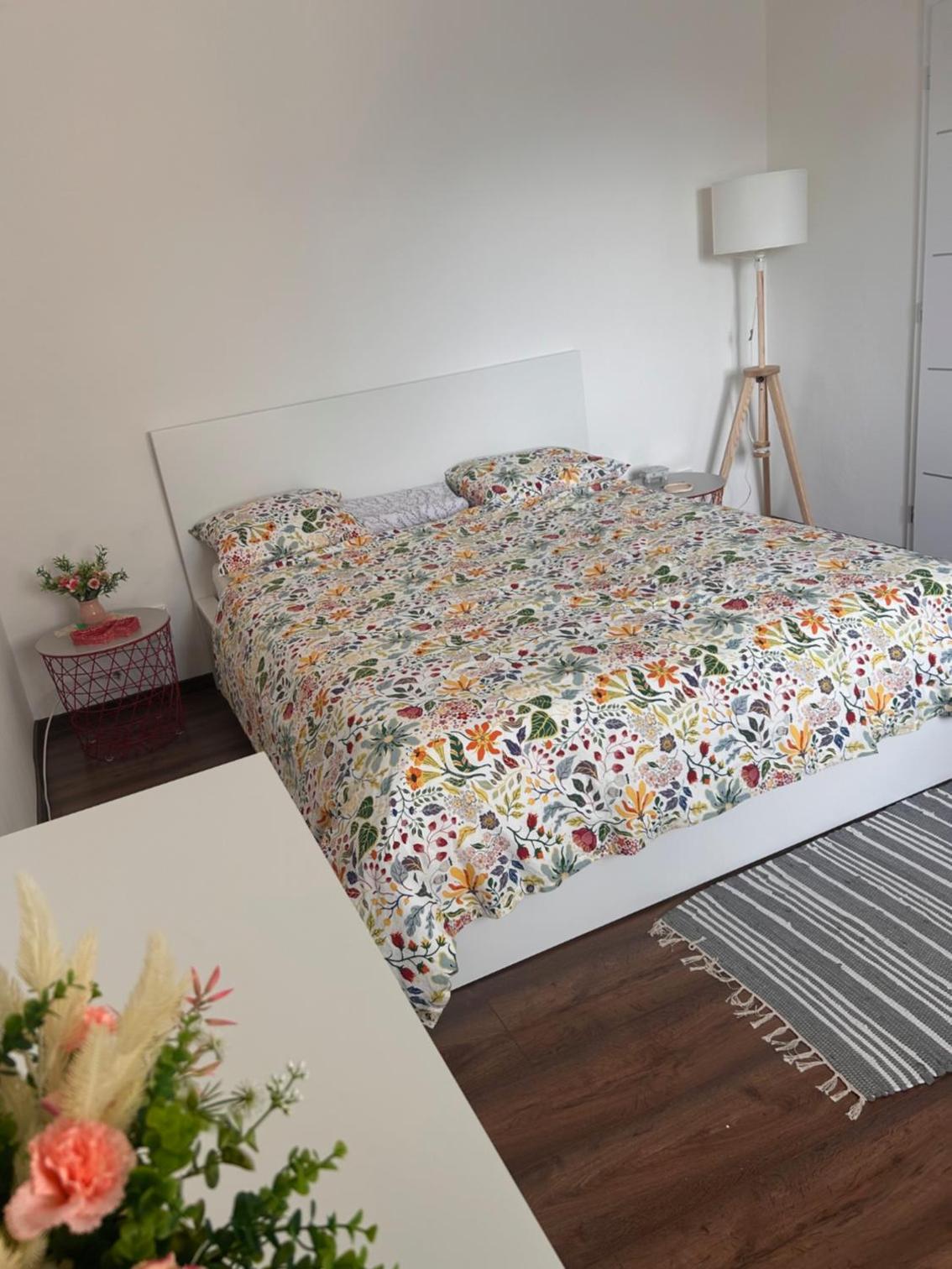 Quiet apartment near Main Square view 5