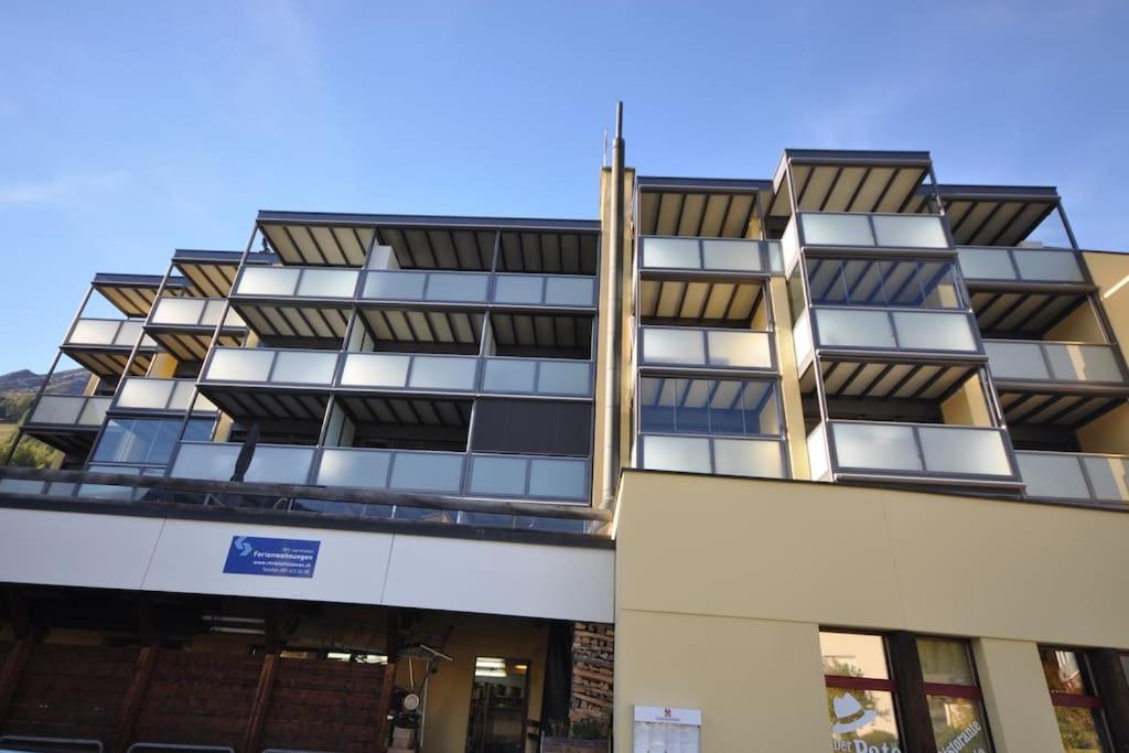 Für 4 Pers neben Talstation Parsennbahn und Bünda Skilift private Dachterrasse