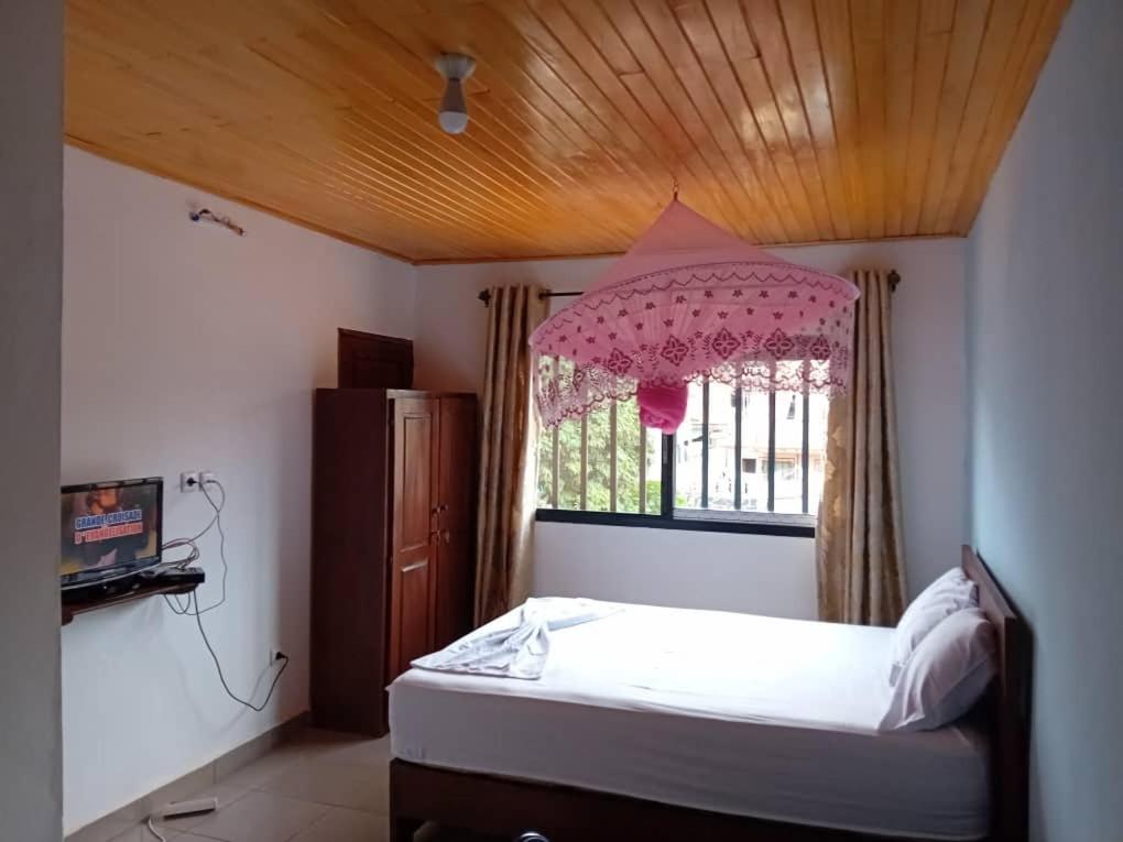 RESIDENCE TCHAMS Chambres meublées situé ANGUISSA