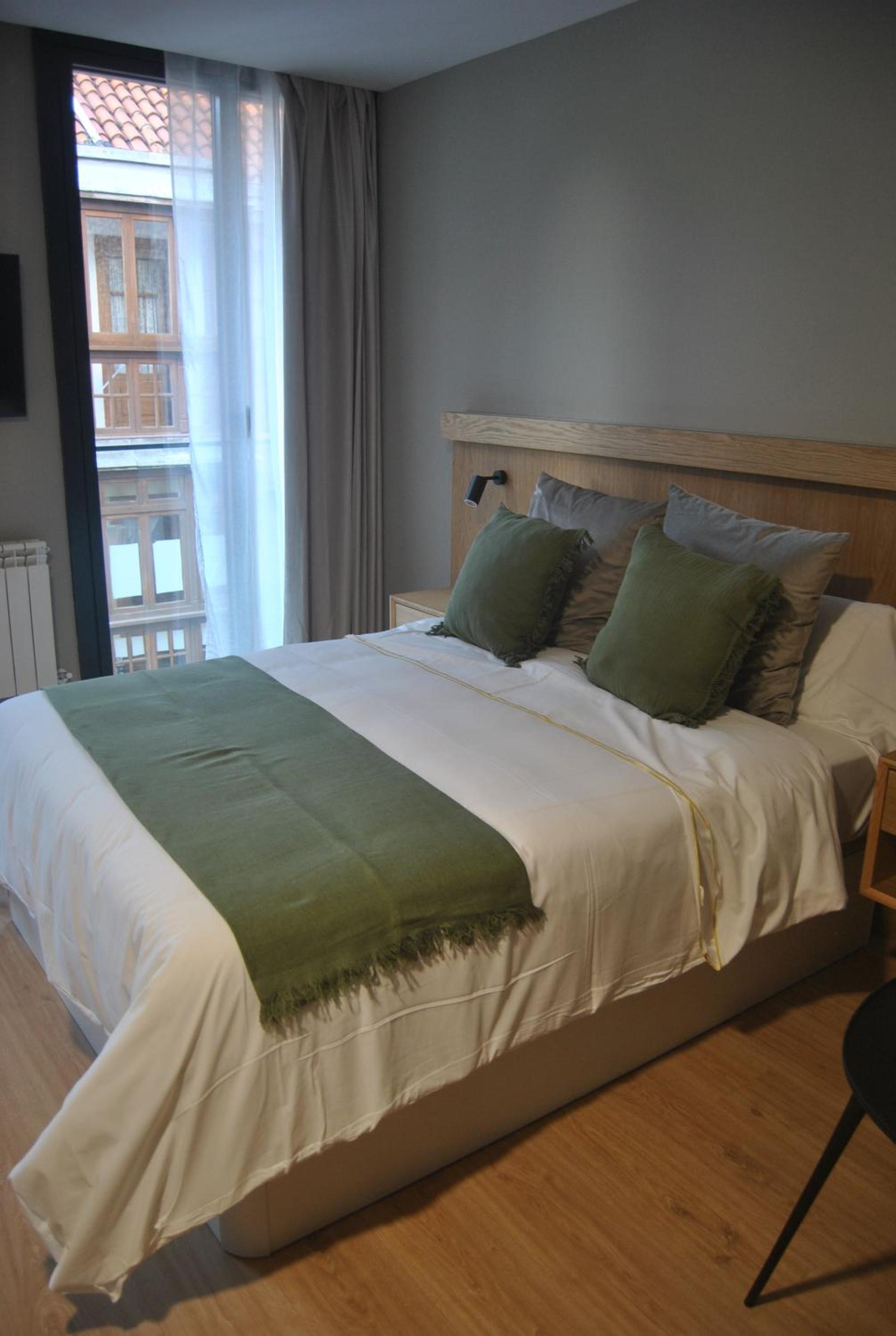 ZALLE OVIEDO SUITES