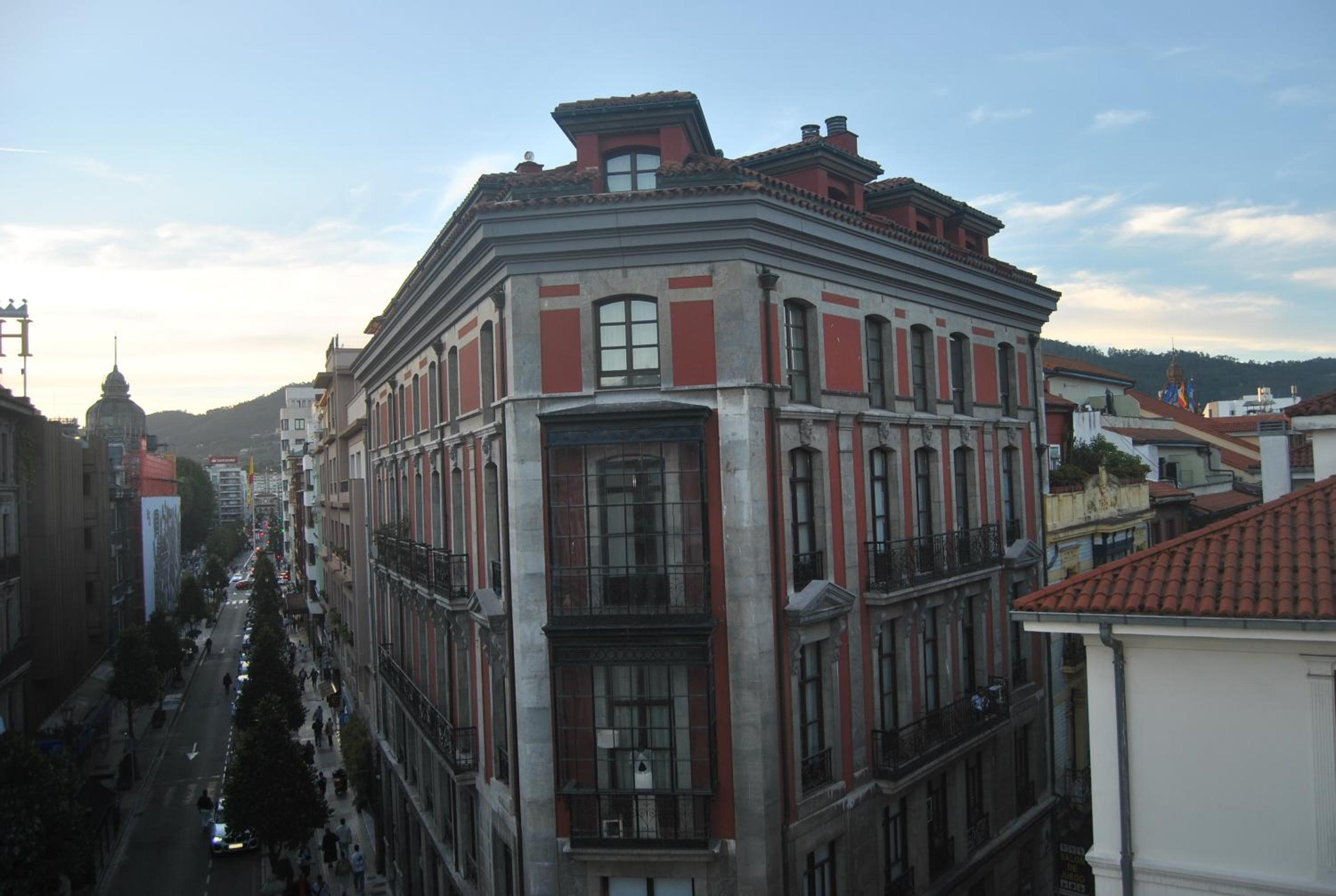ZALLE OVIEDO SUITES