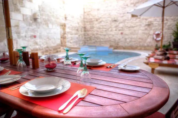 Id-Dwejra House of Character with private pool and Jaccuzi photo 4