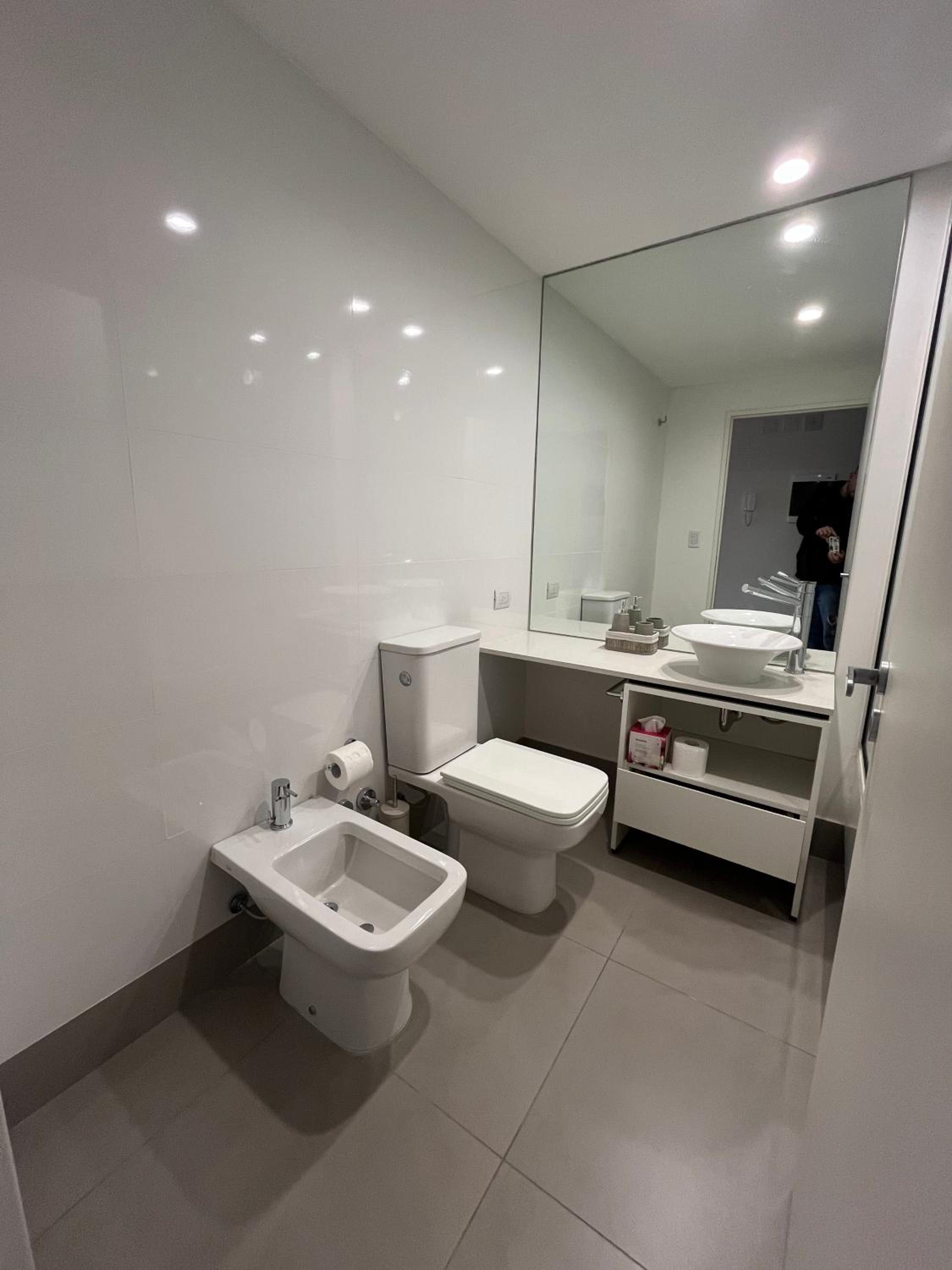 Moderno estudio con terraza y parrilla en Palermo