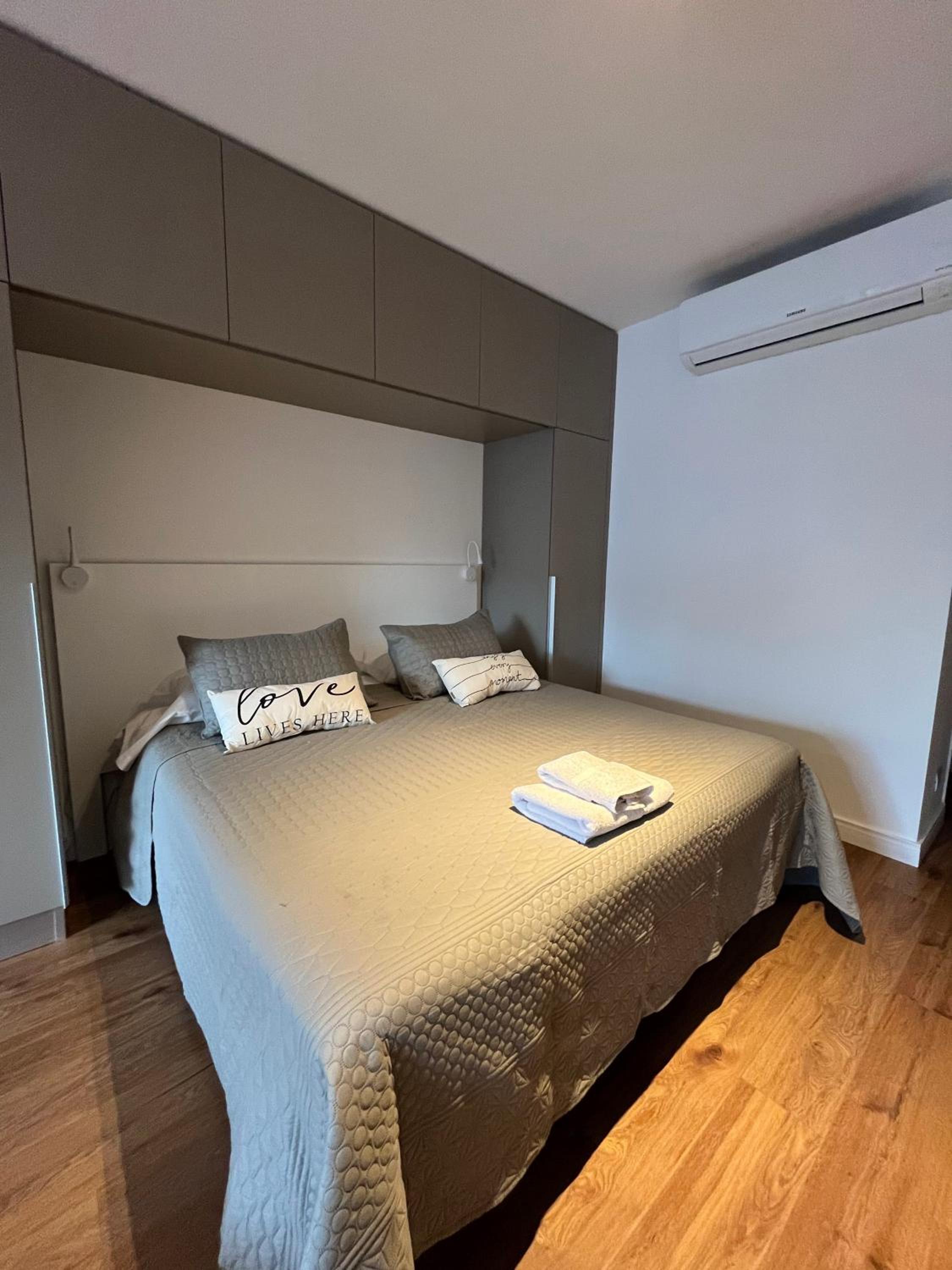 Moderno estudio con terraza y parrilla en Palermo