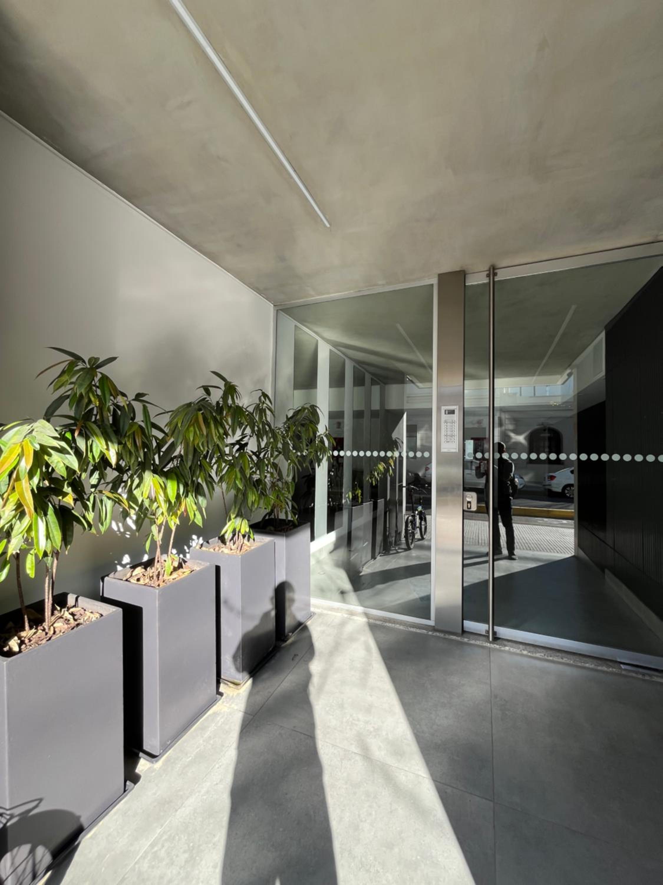 Moderno estudio con terraza y parrilla en Palermo