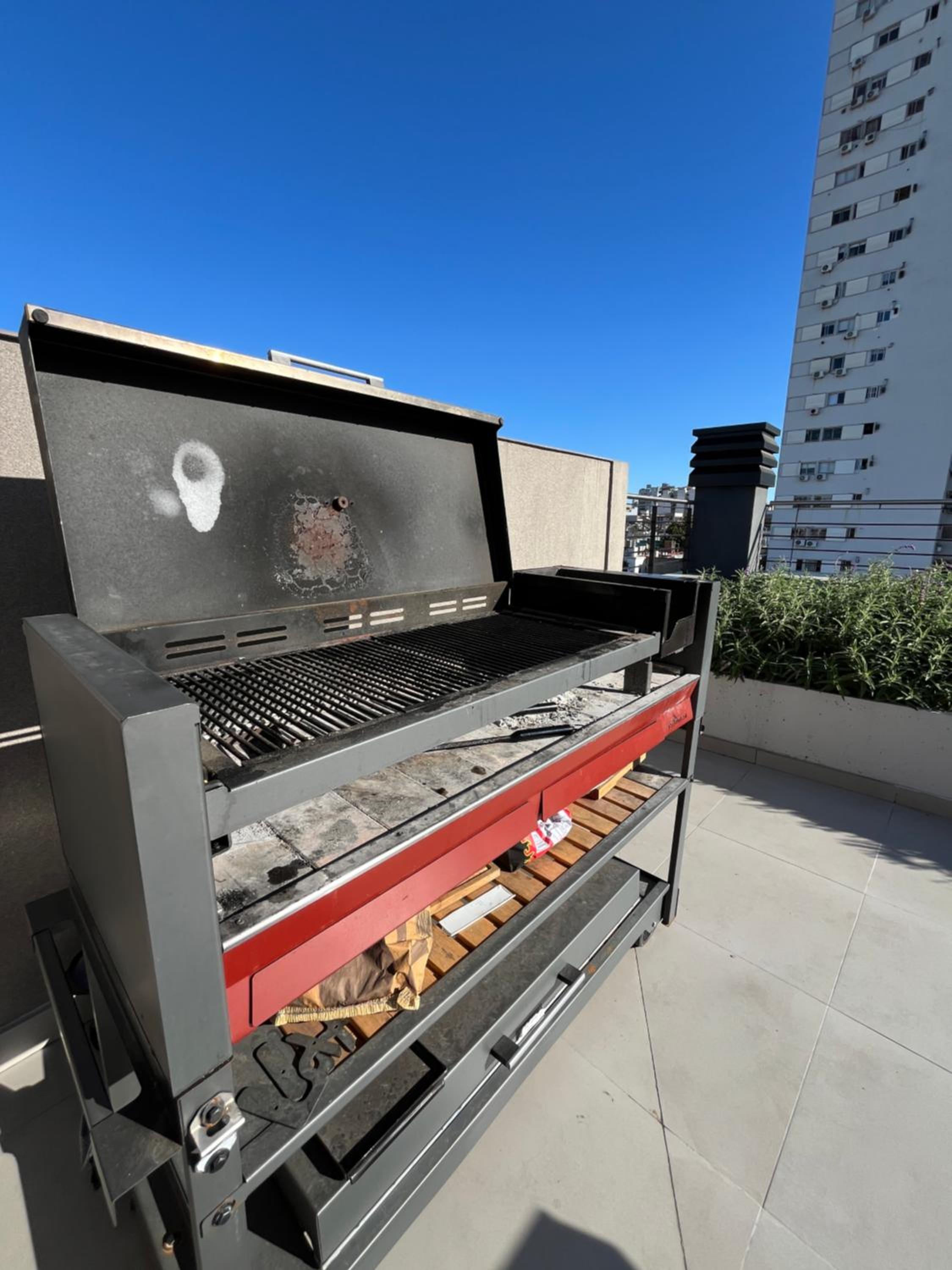 Moderno estudio con terraza y parrilla en Palermo