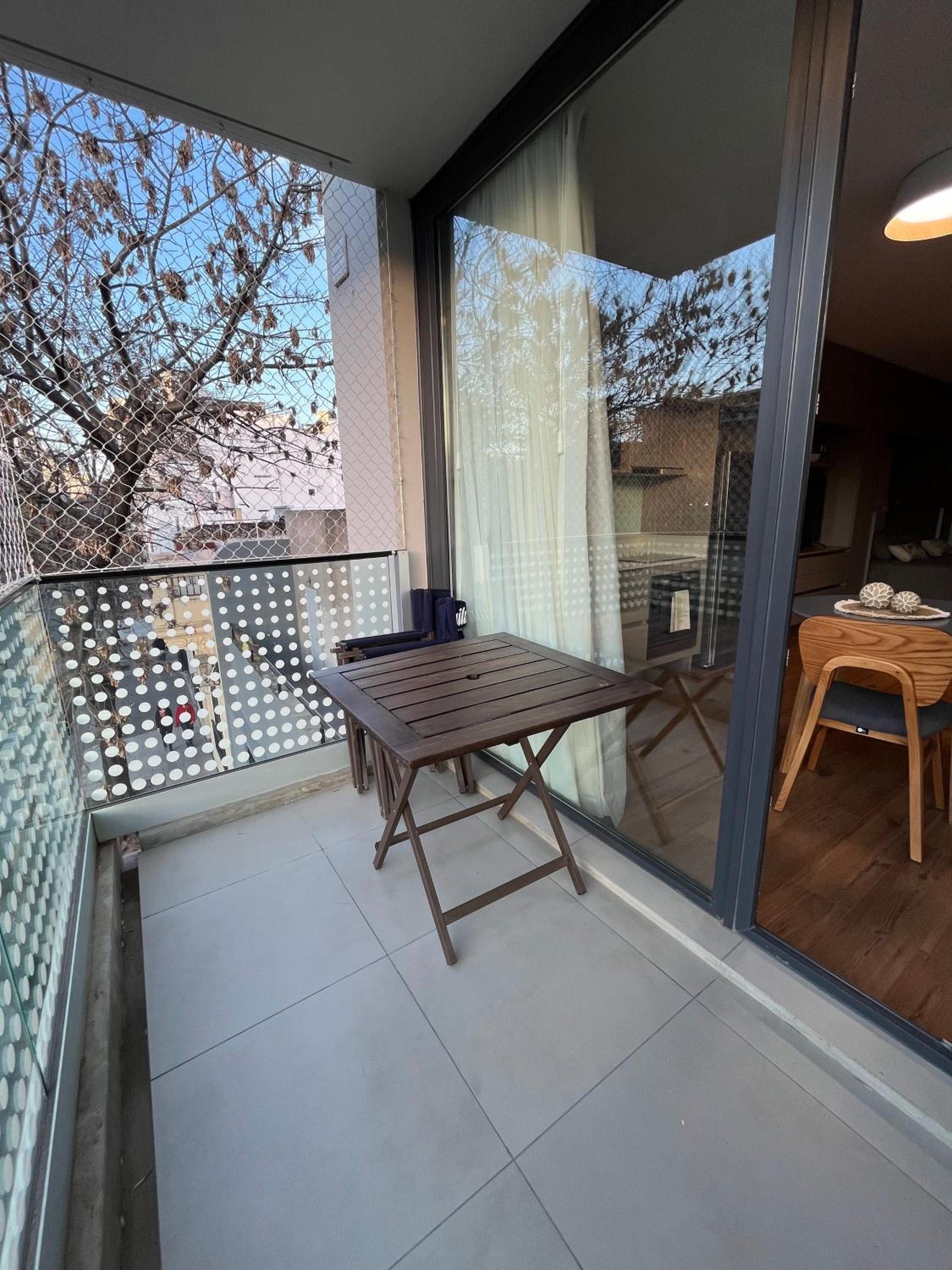 Moderno estudio con terraza y parrilla en Palermo