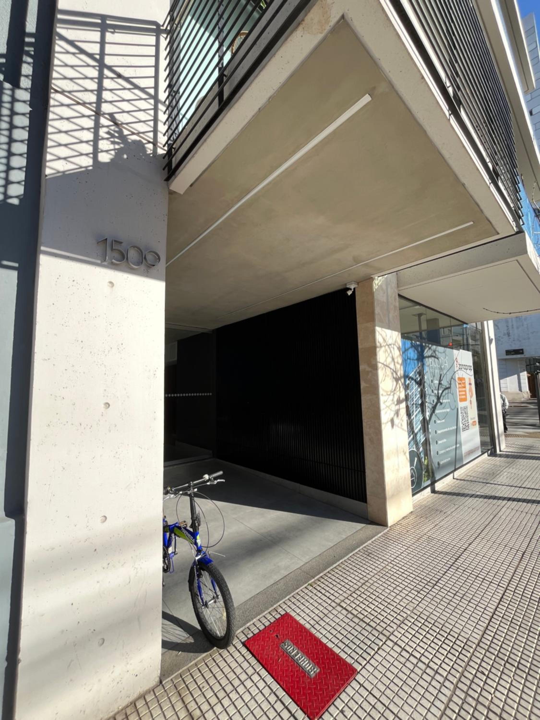 Moderno estudio con terraza y parrilla en Palermo