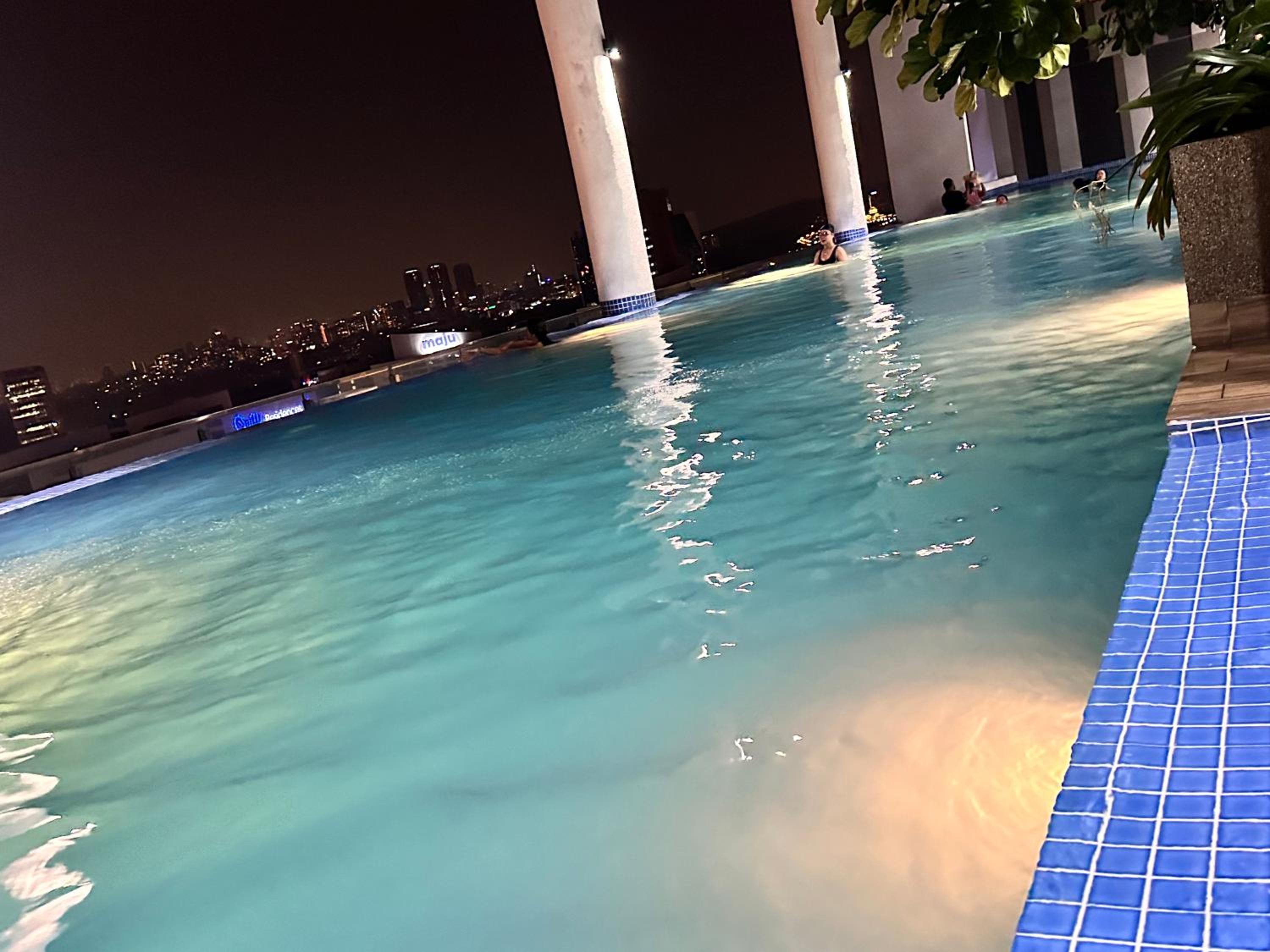 The Colony by Infinitum KLCC Sky Pool Kualalumpur