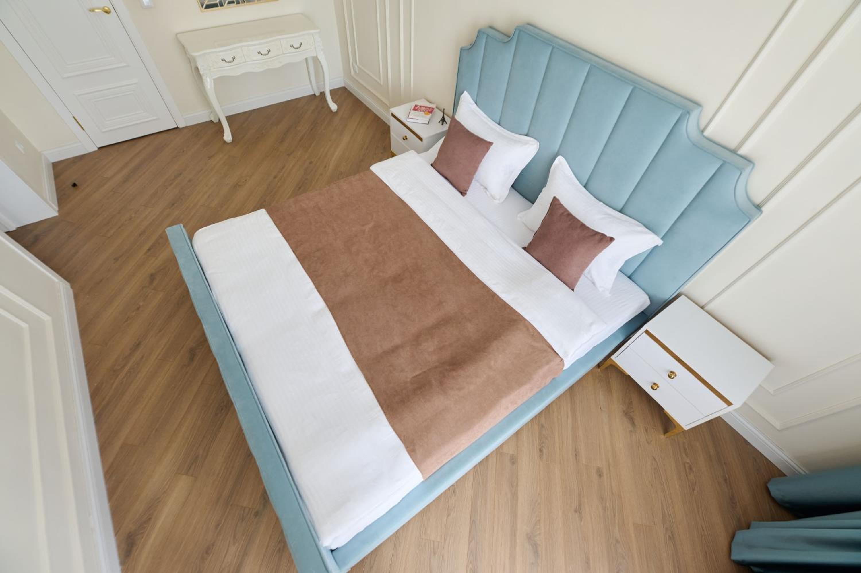 Photo 33