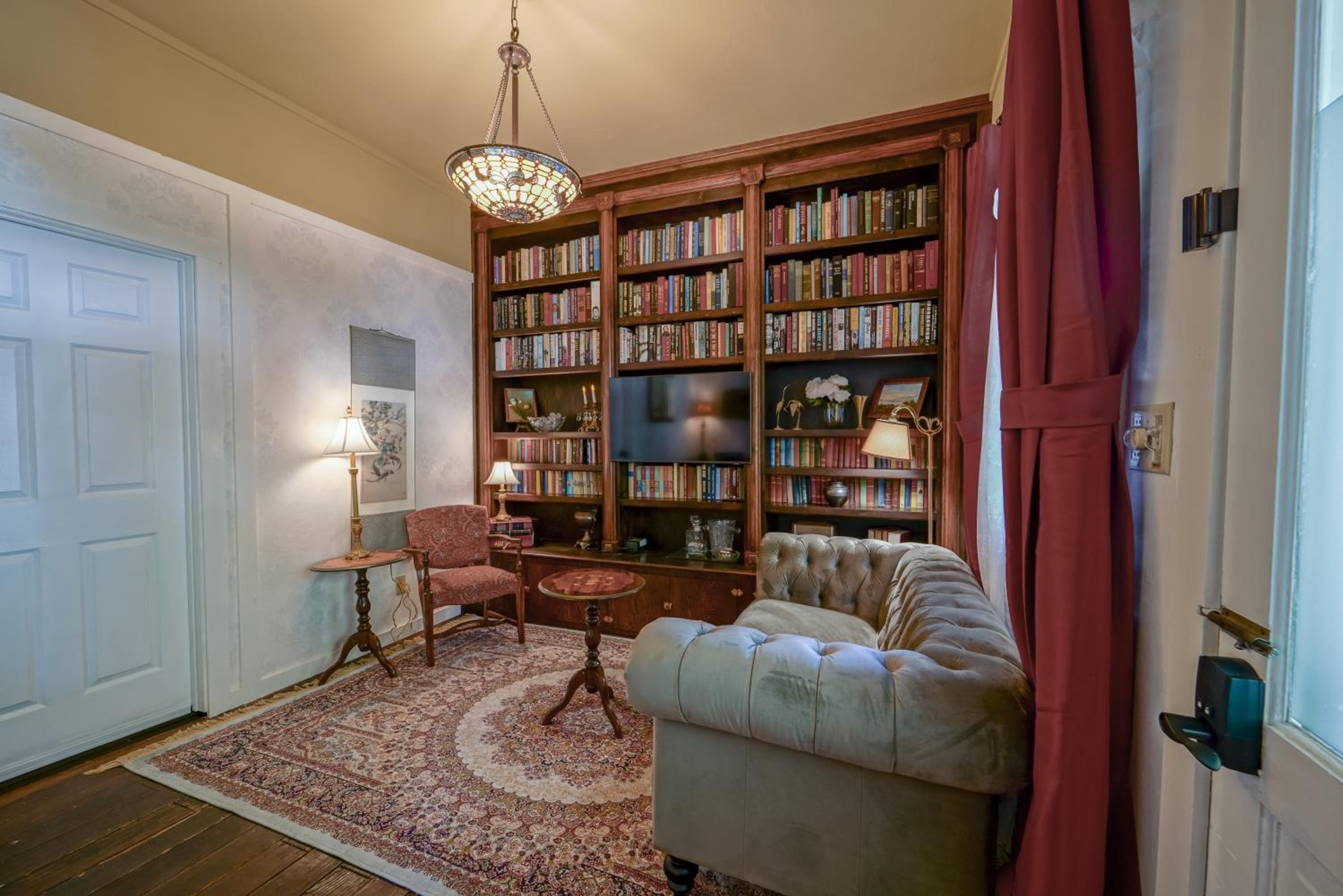 Weaverville Hotel