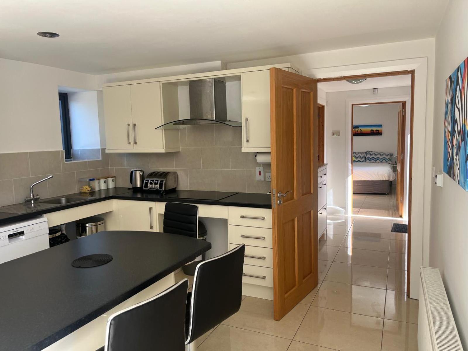 Chestnut Lodge Ballindrum R14YW02