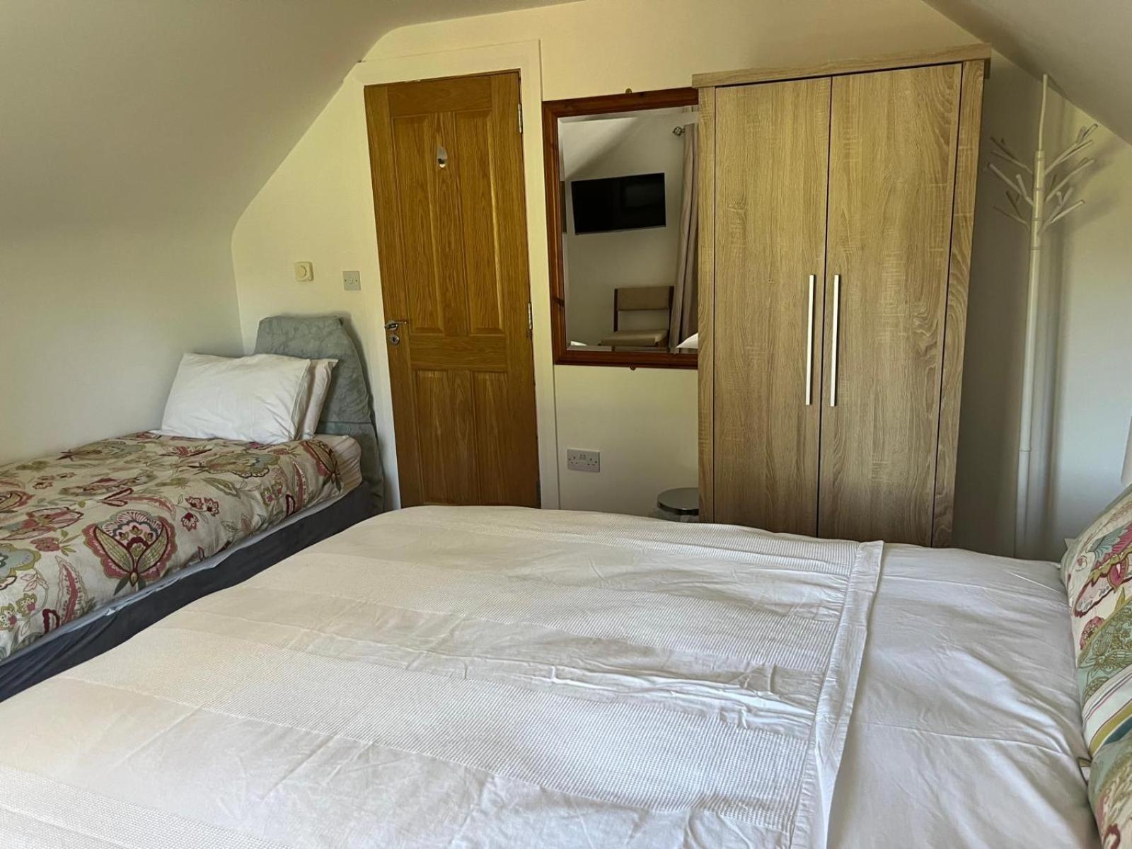 Chestnut Lodge Ballindrum R14YW02