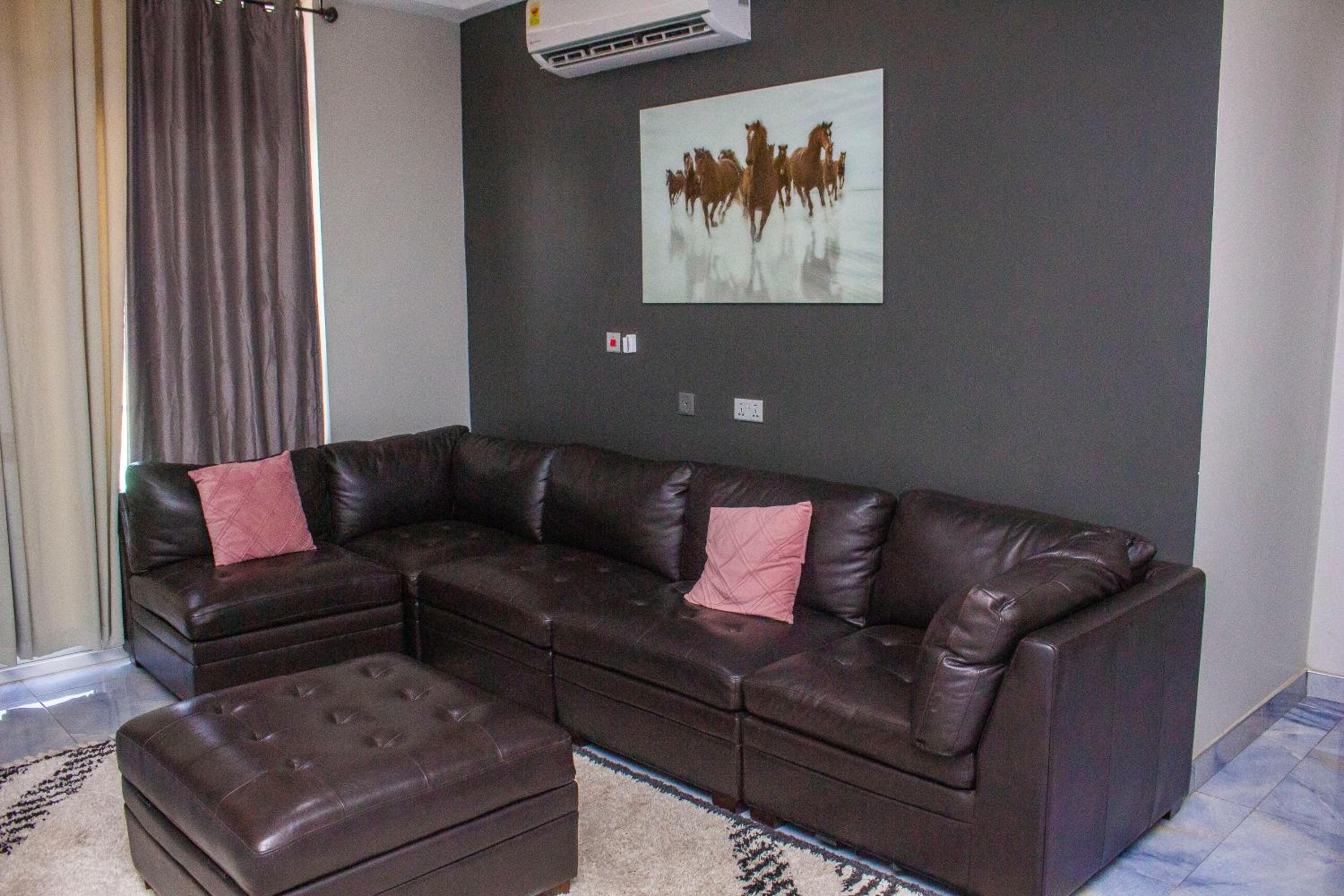 Adonai Apartments