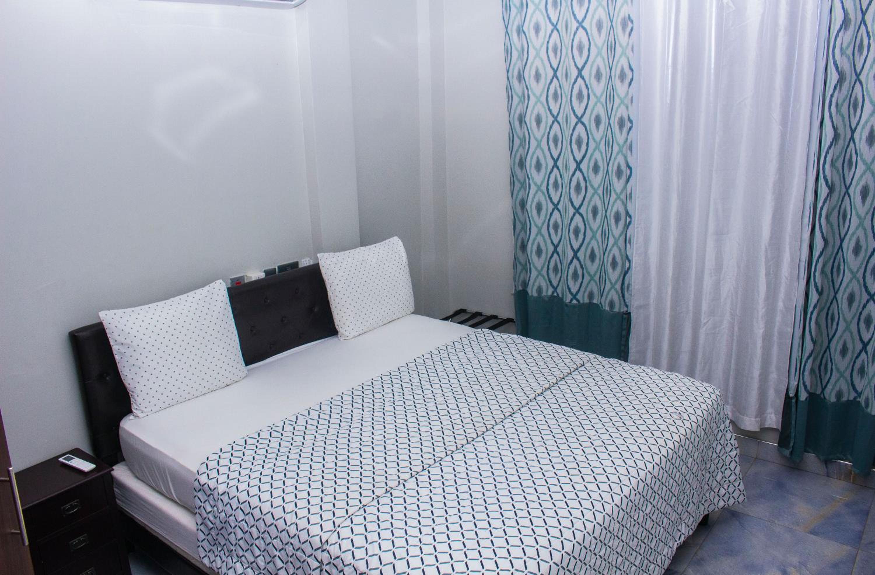 Adonai Apartments