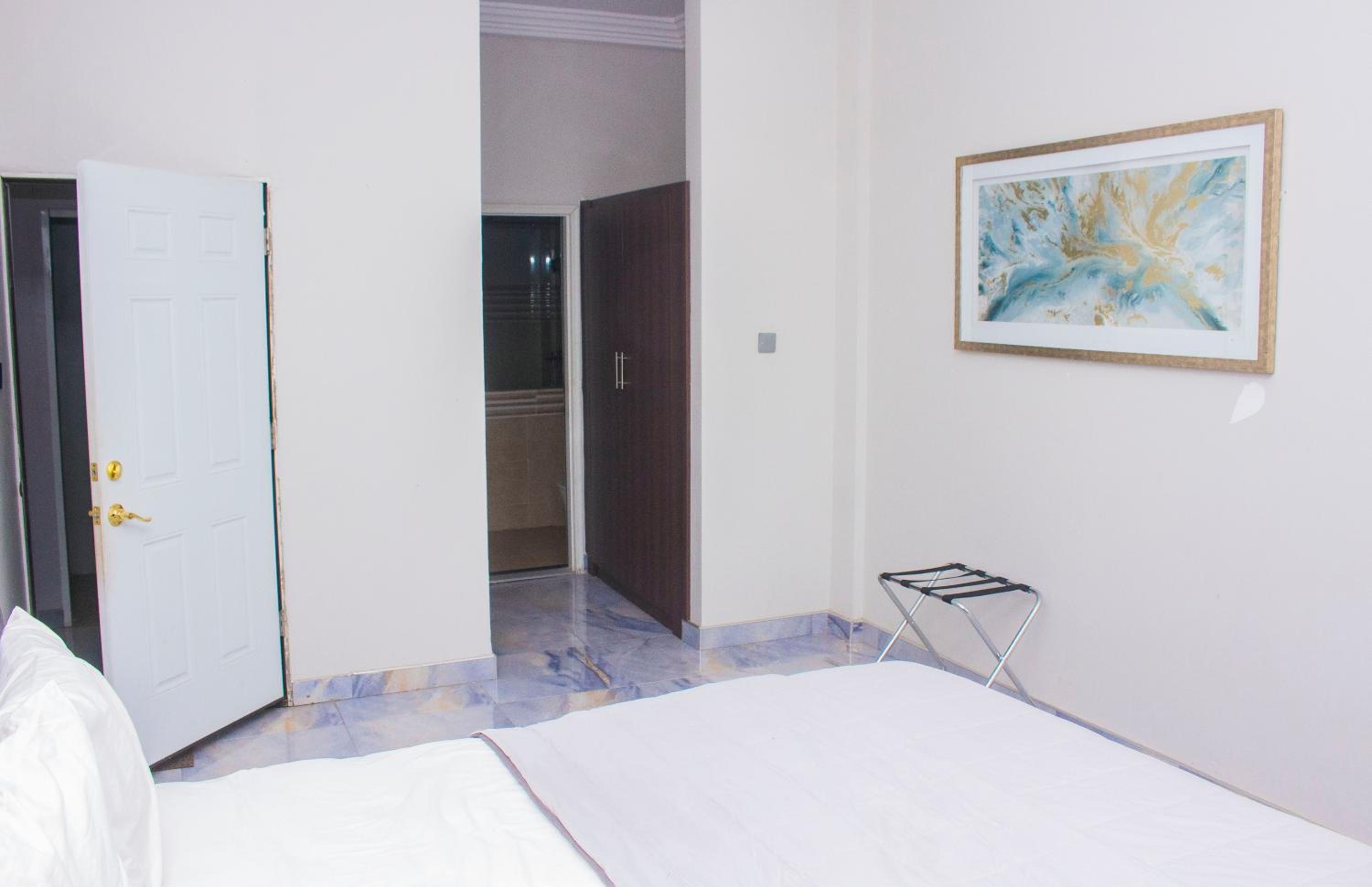 Adonai Apartments