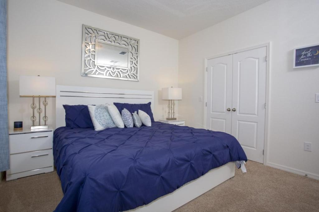 Amazing 4 beds with private pool near Disney view 3