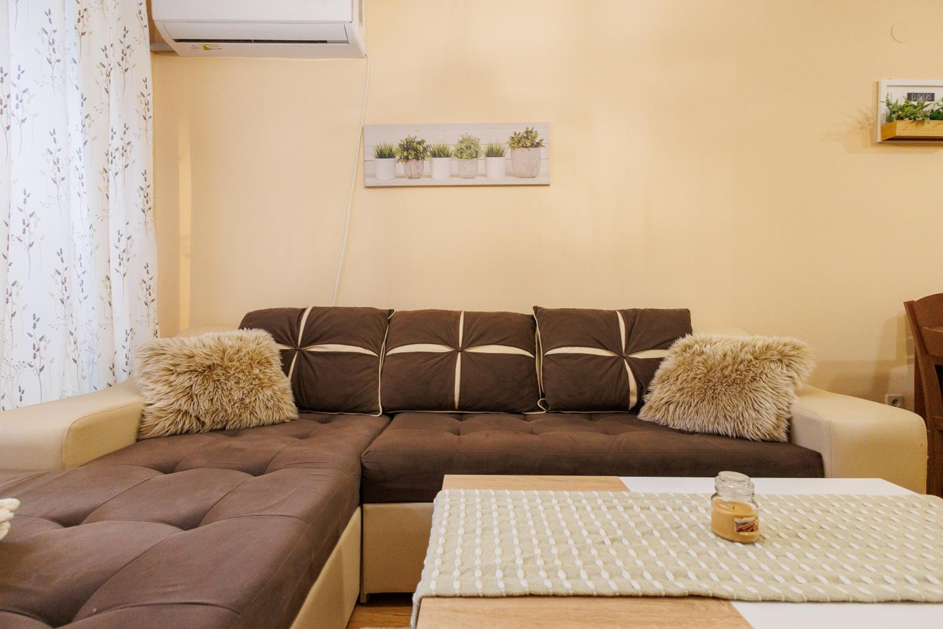 Garden apartment Aspen Suites A008