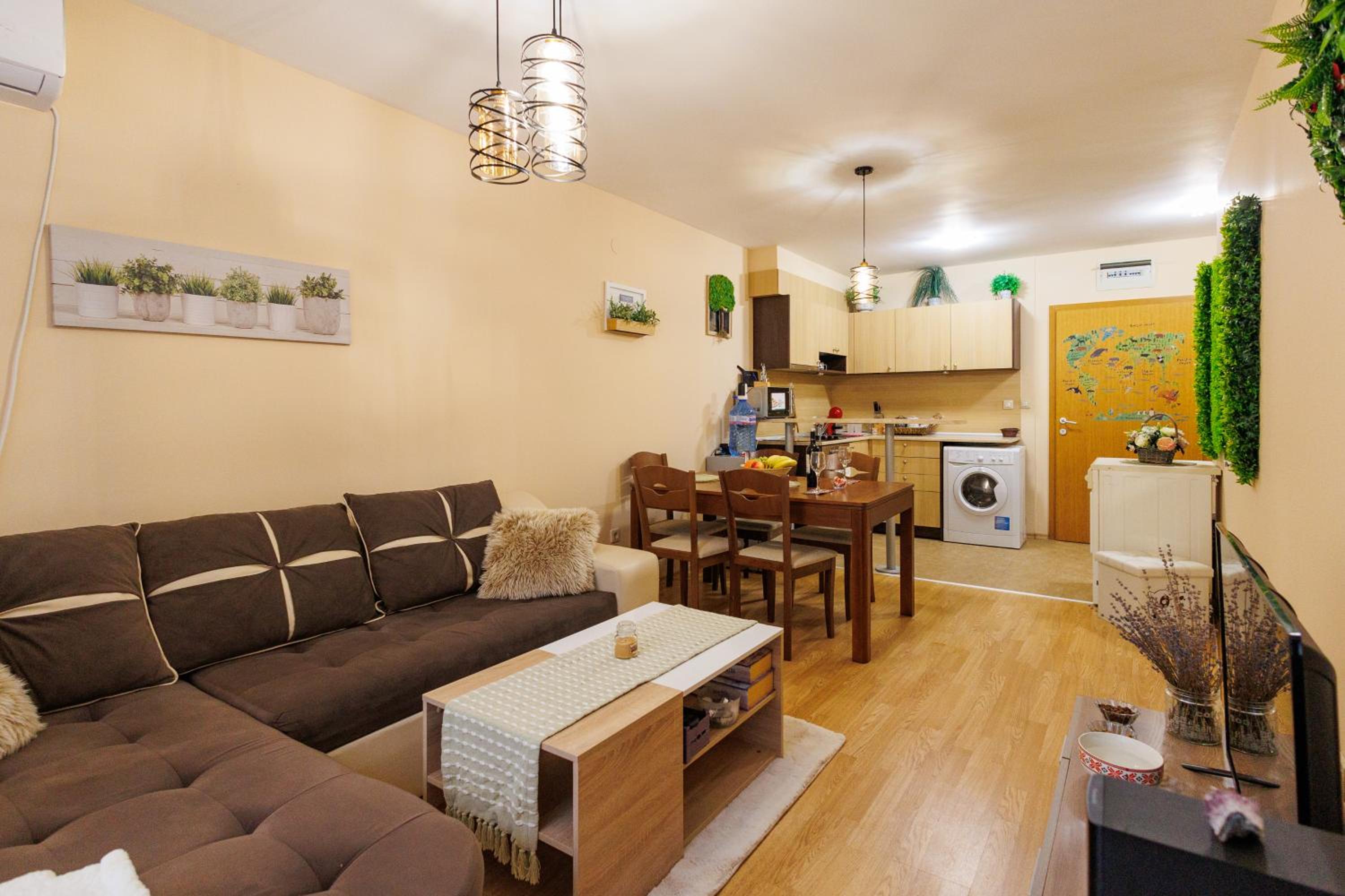 Garden apartment Aspen Suites A008