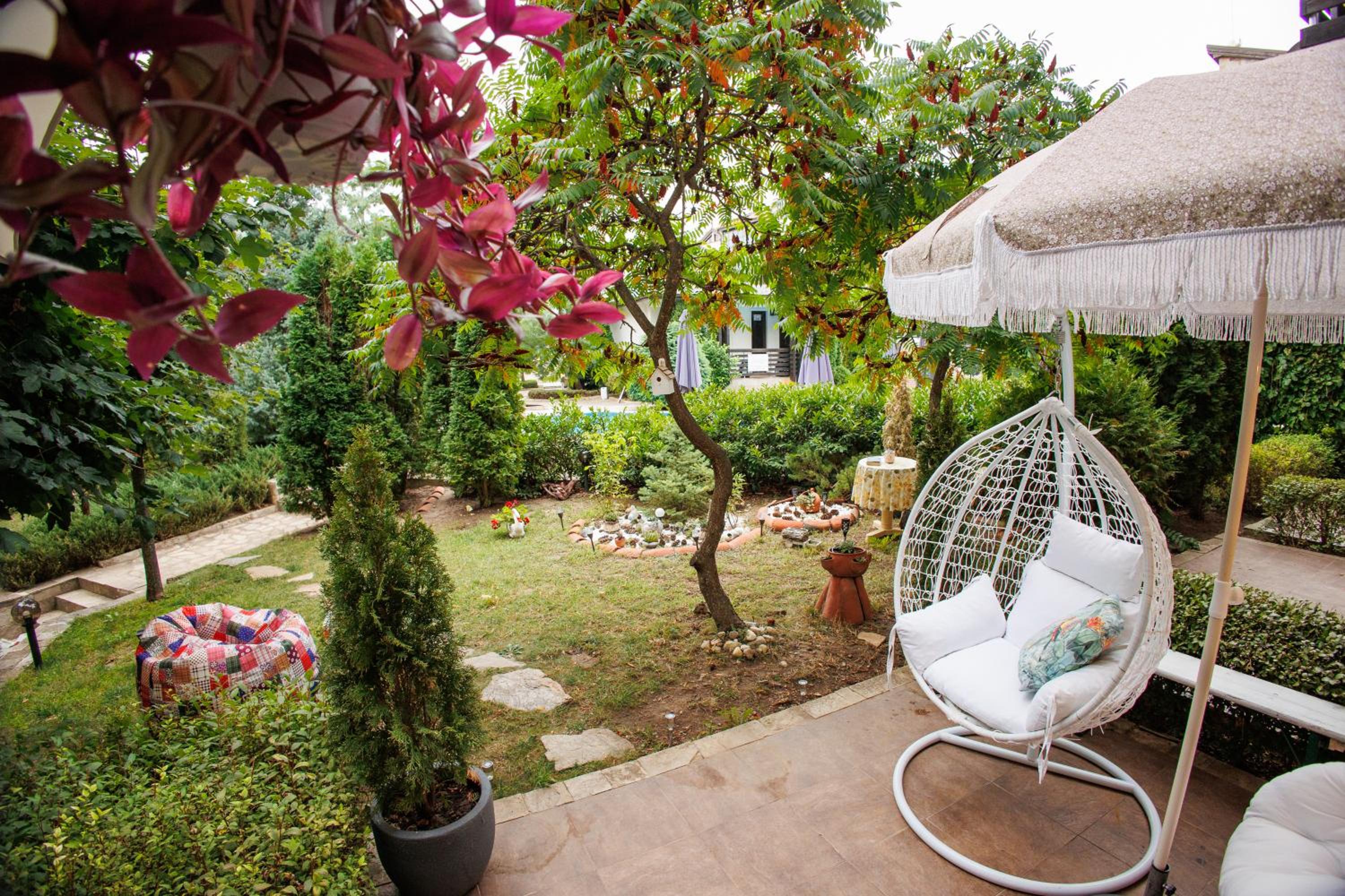 Garden apartment Aspen Suites A008