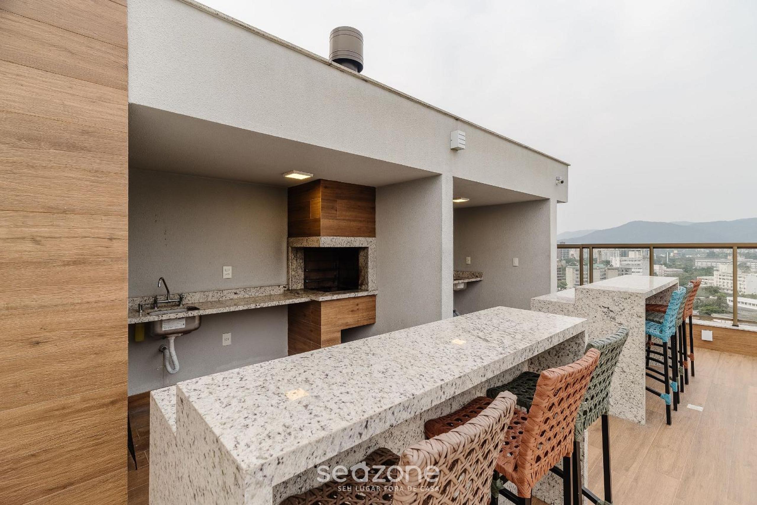 YHD - Condominium with pool near UFSC Located in Carvoeira, this condominium is an excellent choi