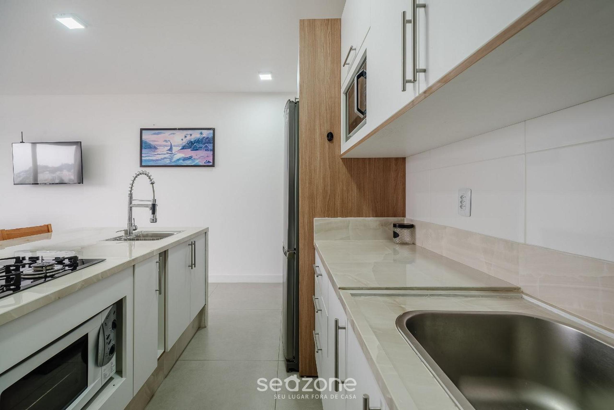 YHD - Condominium with pool near UFSC Located in Carvoeira, this condominium is an excellent choi