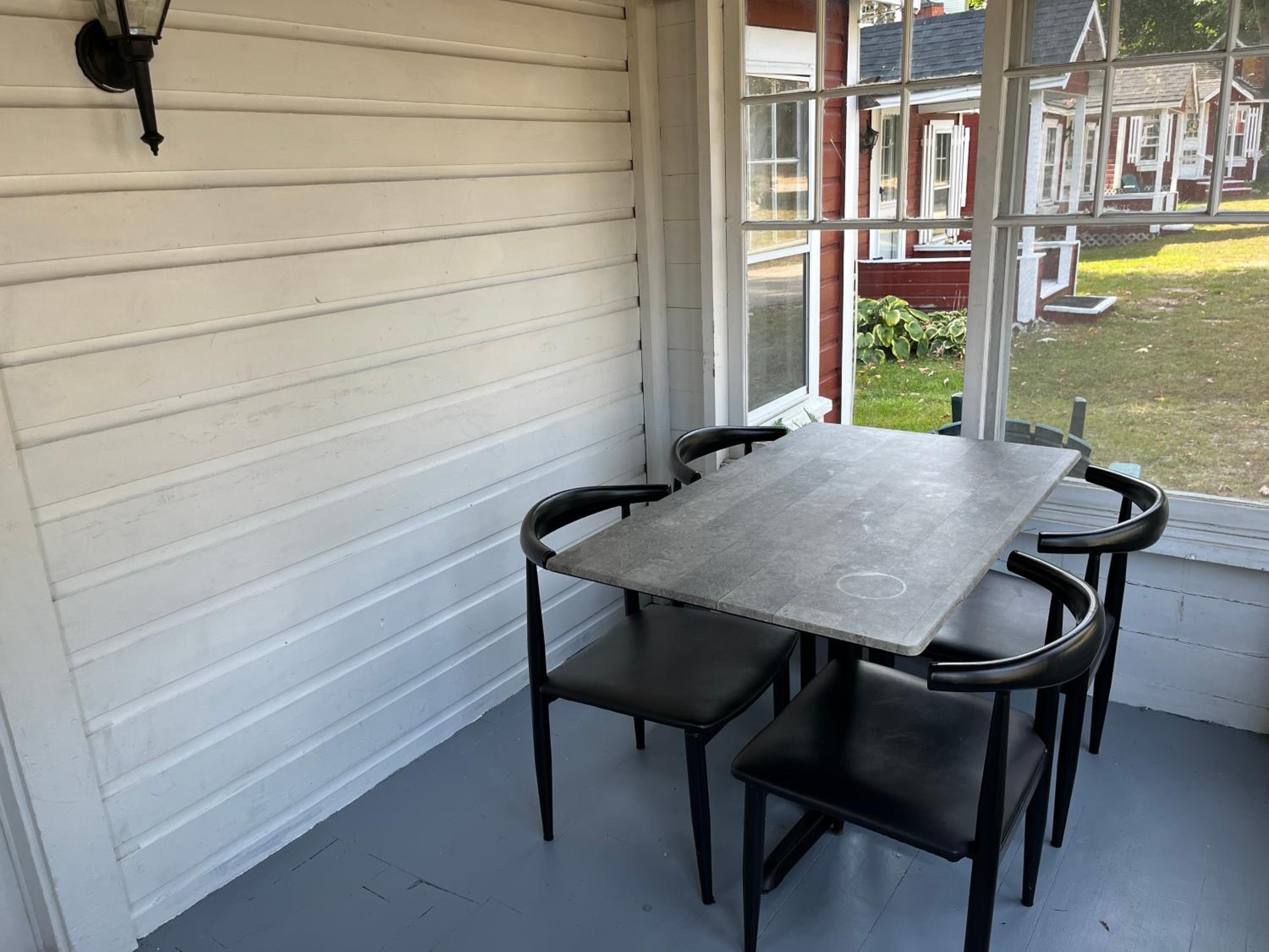 Hotel White Mountain Cottages - Image 1