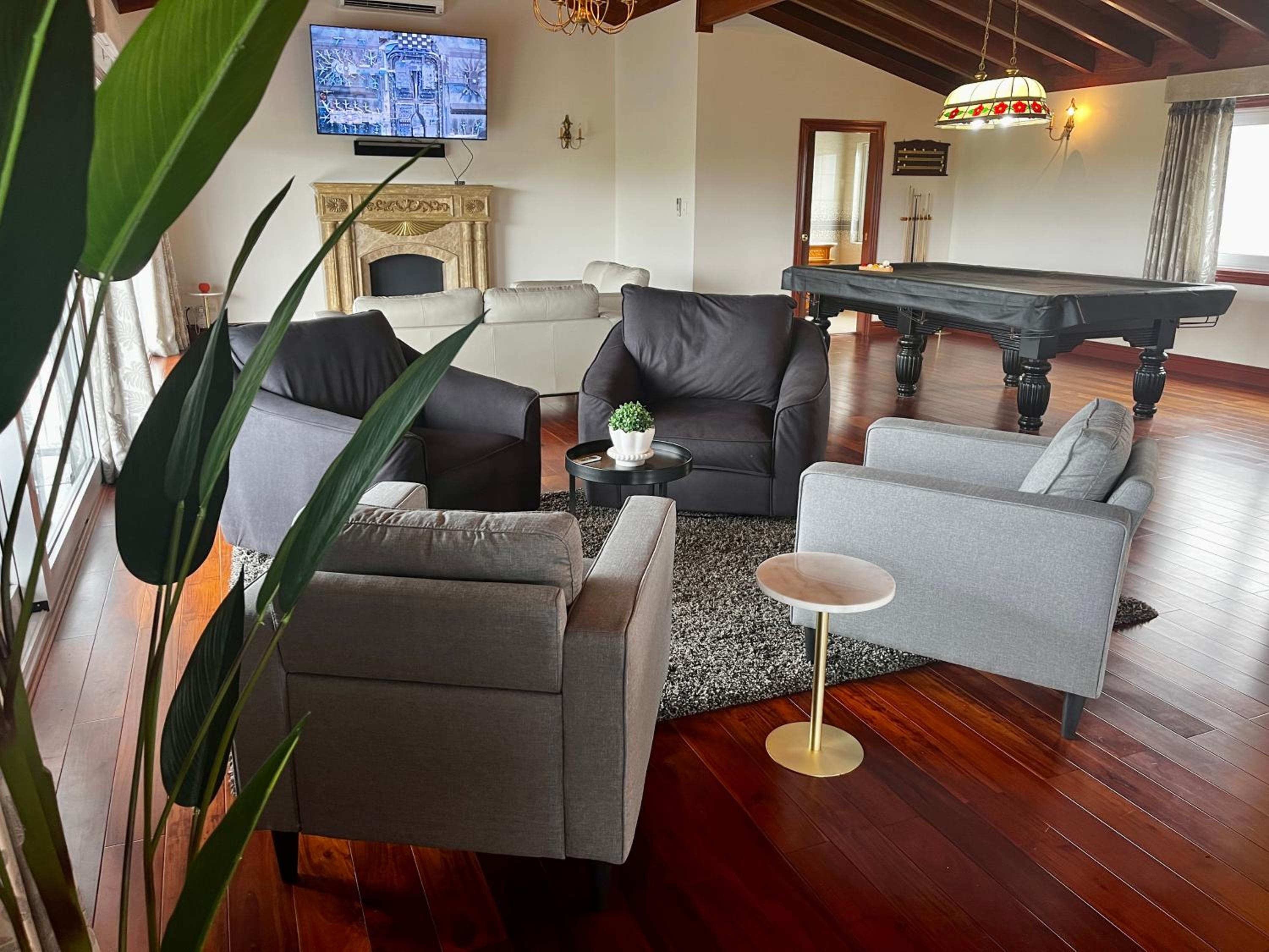 lounge