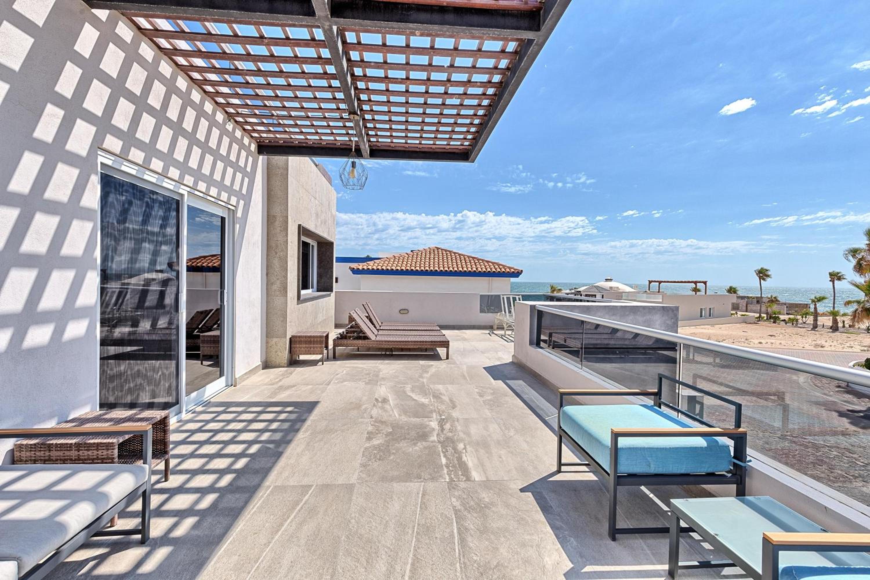 Casa OMG view 5