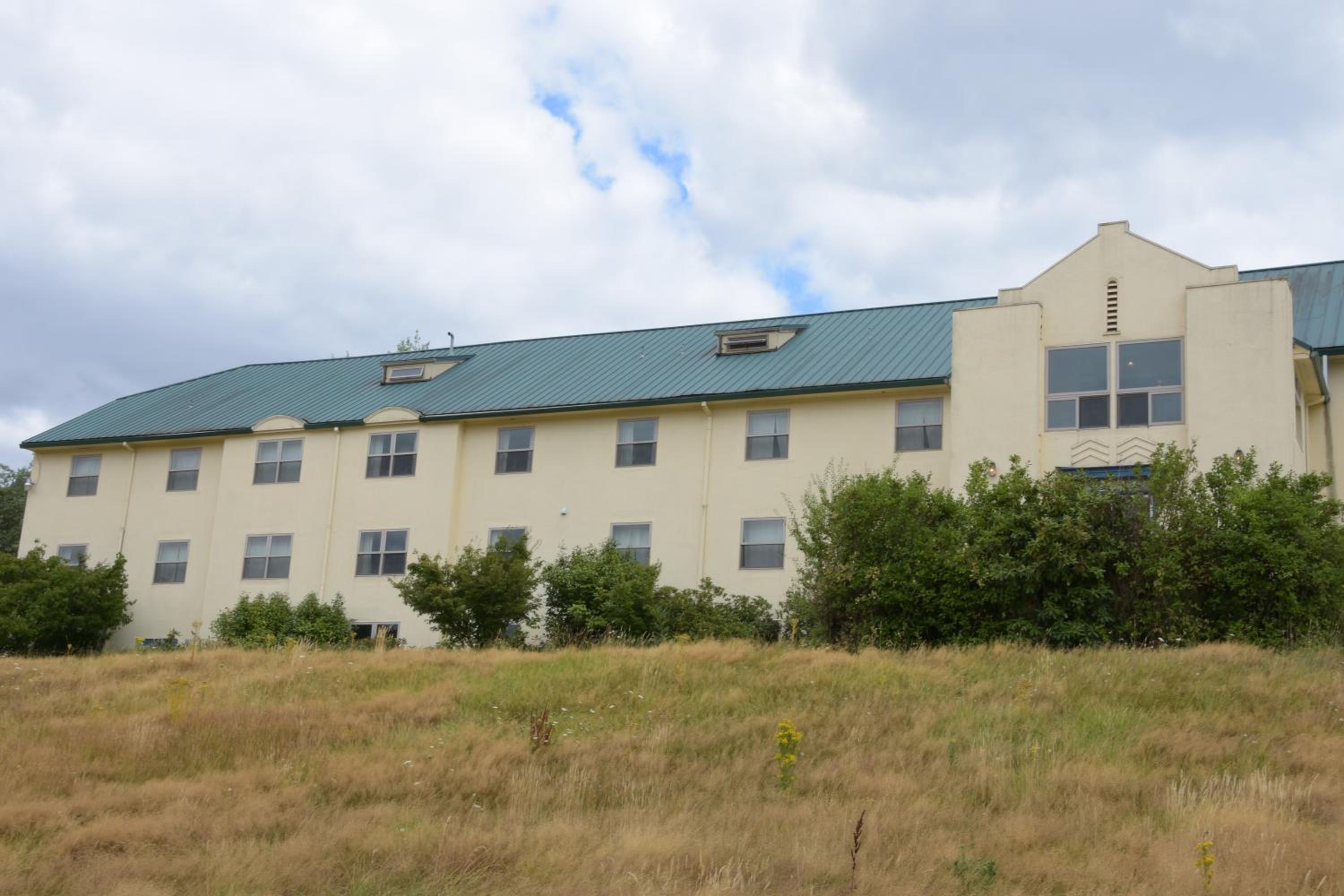 Twin room near Hillsboro