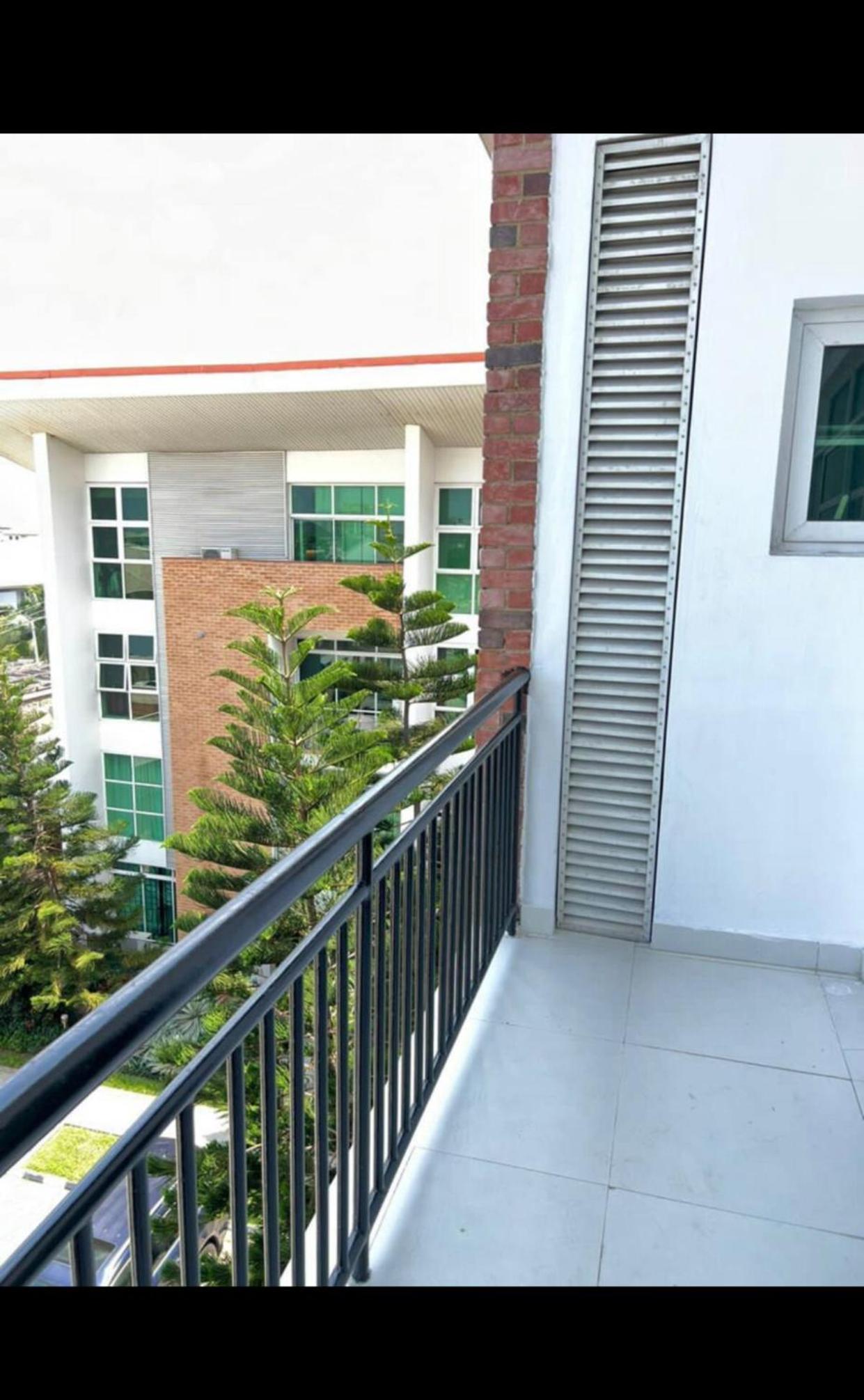 Luxury 3bedroom apartment view 2
