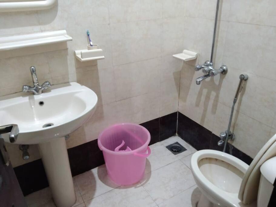 Luxurious 2 Bed Family Entire Apartment with All Amenities