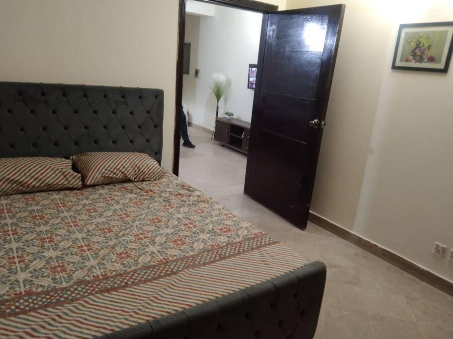 Luxurious 2 Bed Family Entire Apartment with All Amenities
