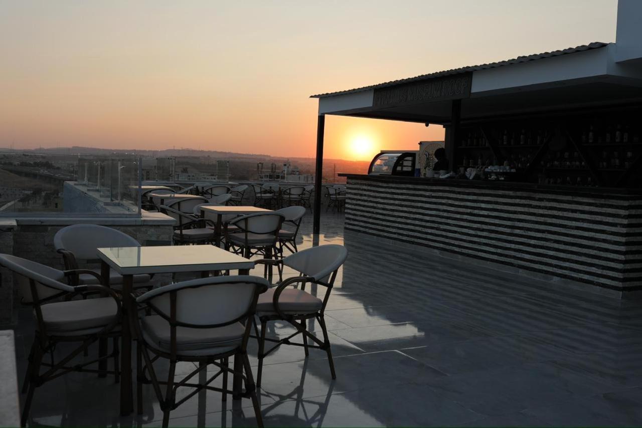Grand Museum Hotel & Rooftop