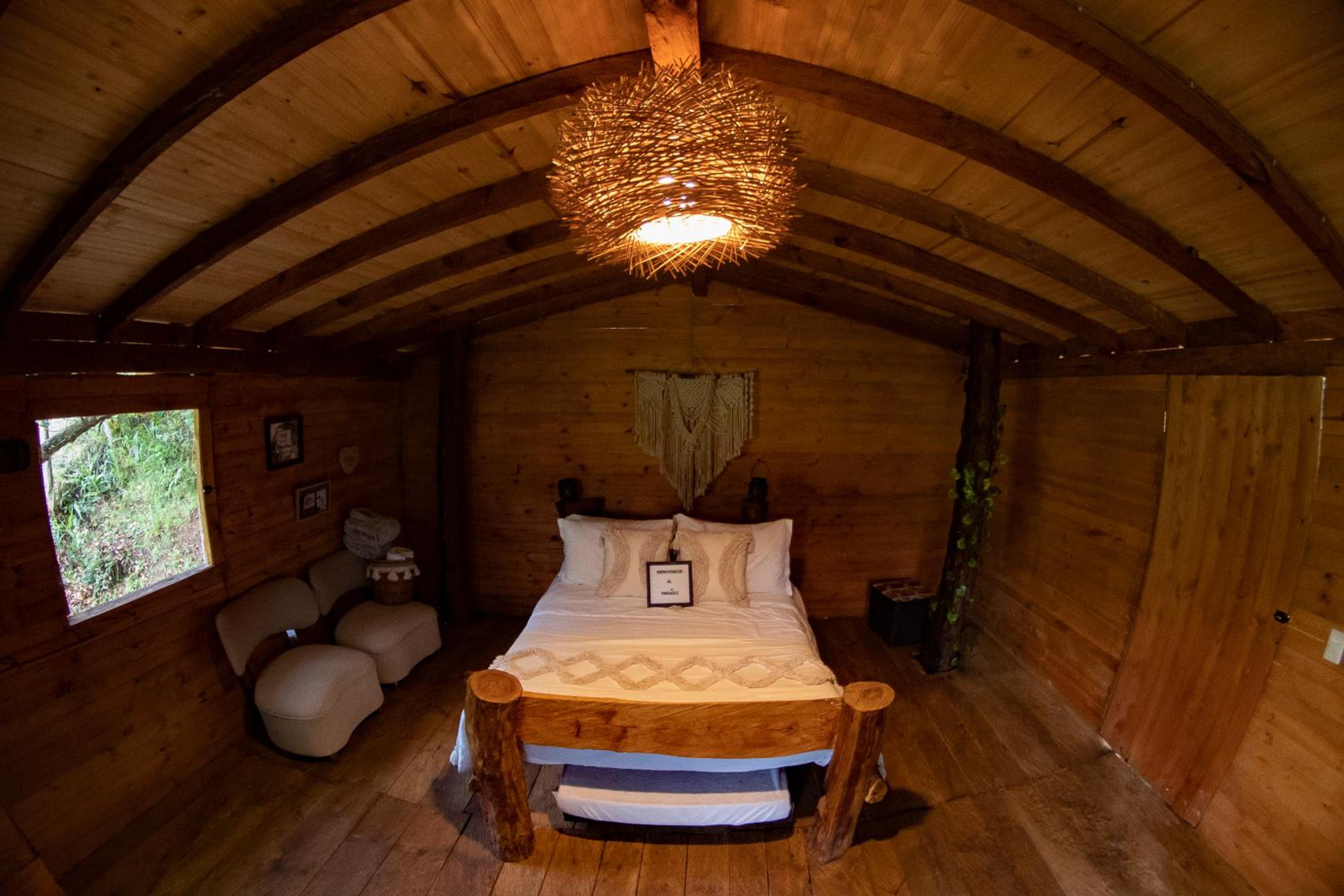 Refugio Natural - Guarne - Cabañas Ecológicas con Jacuzzi e hidromasaje