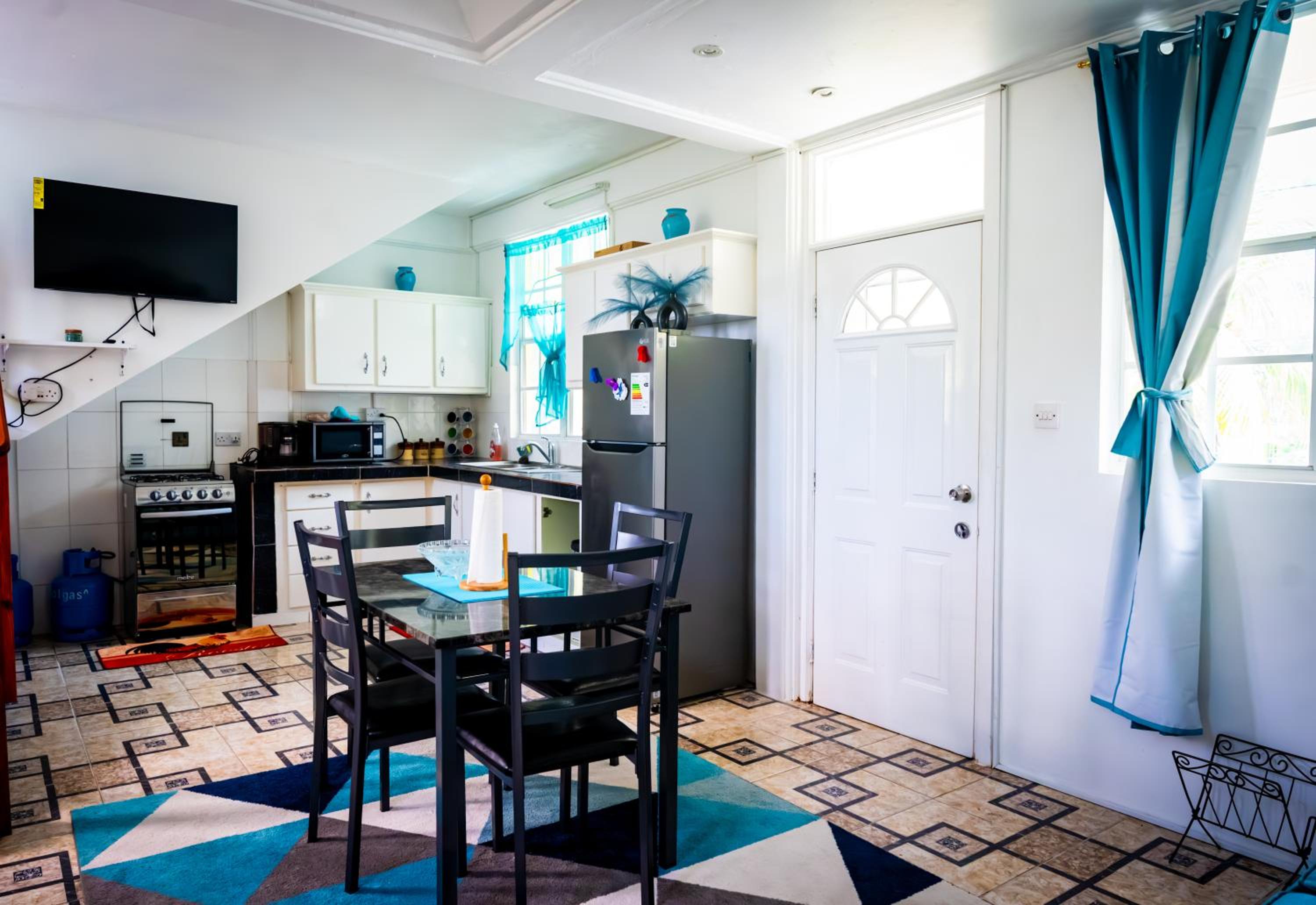 Rainbow Heights Apartment, Soufriere