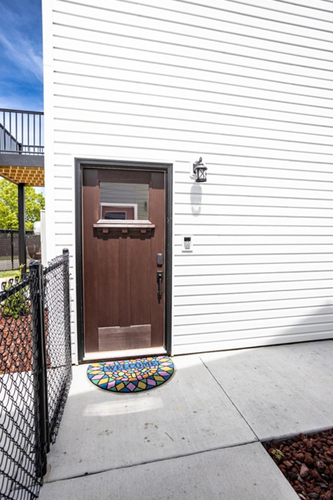 The Kaleidoscope Cove Whot Tub-close To Ft Lw! view 5