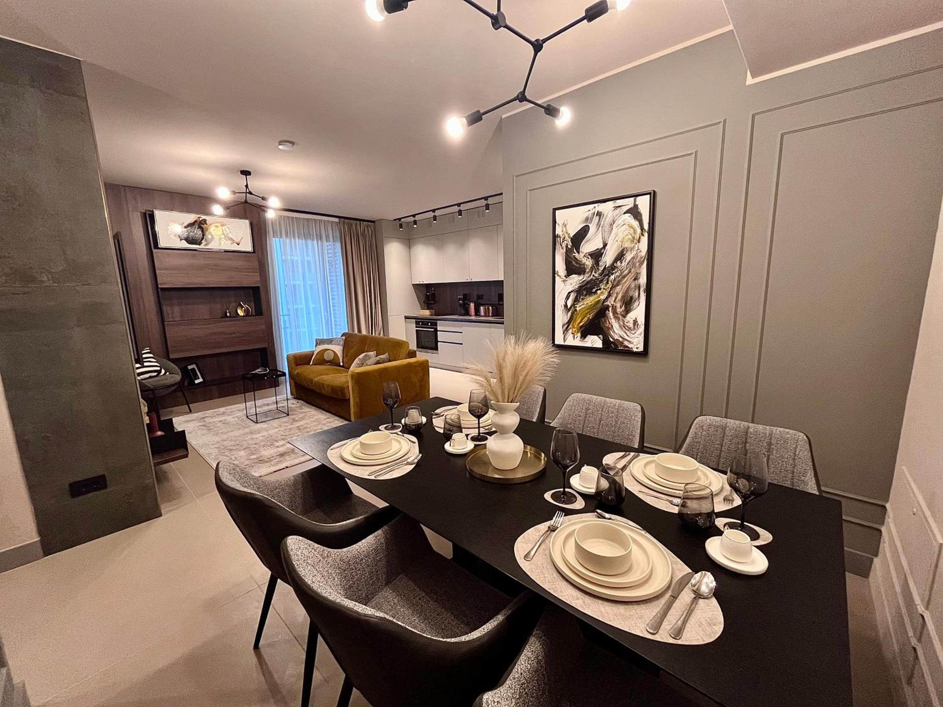 FLH Art Elegance - Large Balcony, Free Parking, Ateneo Residence view 3