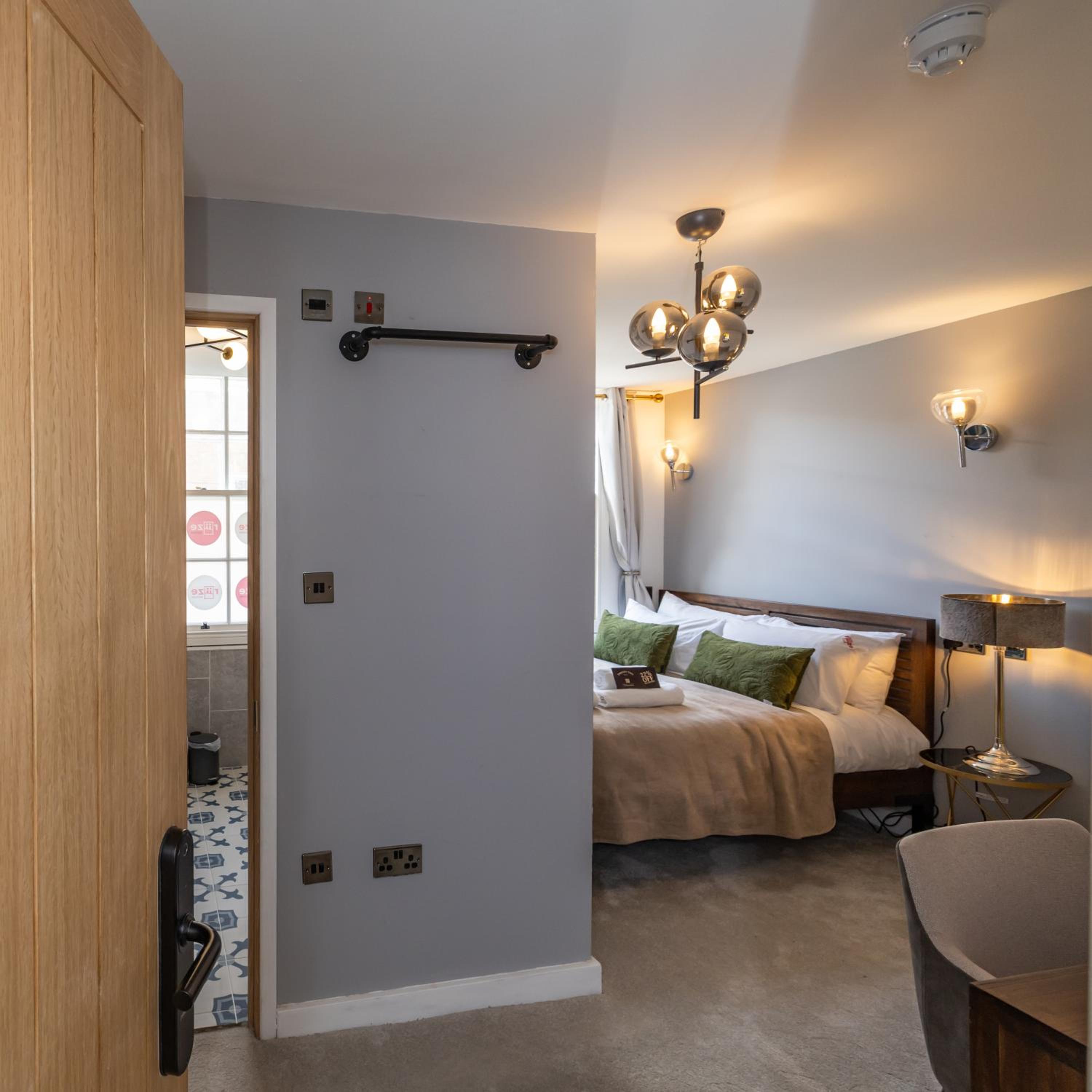Worcester Vacations - Riize Boutique Hotel Worcester Self Check-in City Centre - Property Image 94